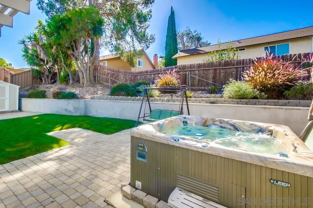 https://cdn.realtyfeed.com/cdn/127/250040310/962d873d28c21146831eb6b0b3a39c99.webp