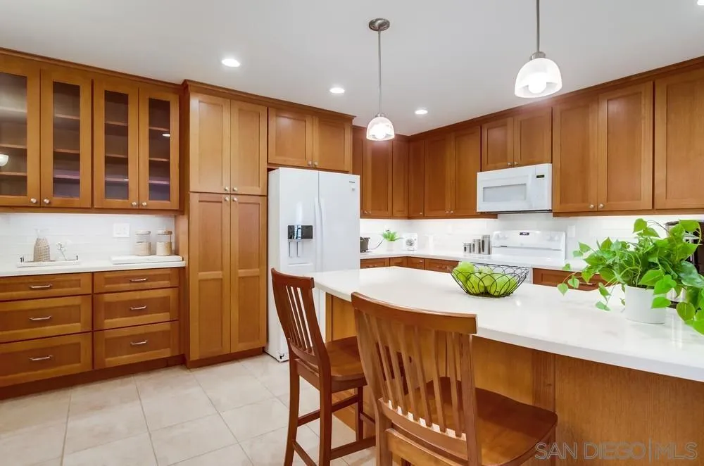 https://cdn.realtyfeed.com/cdn/127/250040310/c2e73ddf6045f8fa22652a23212366e6.webp