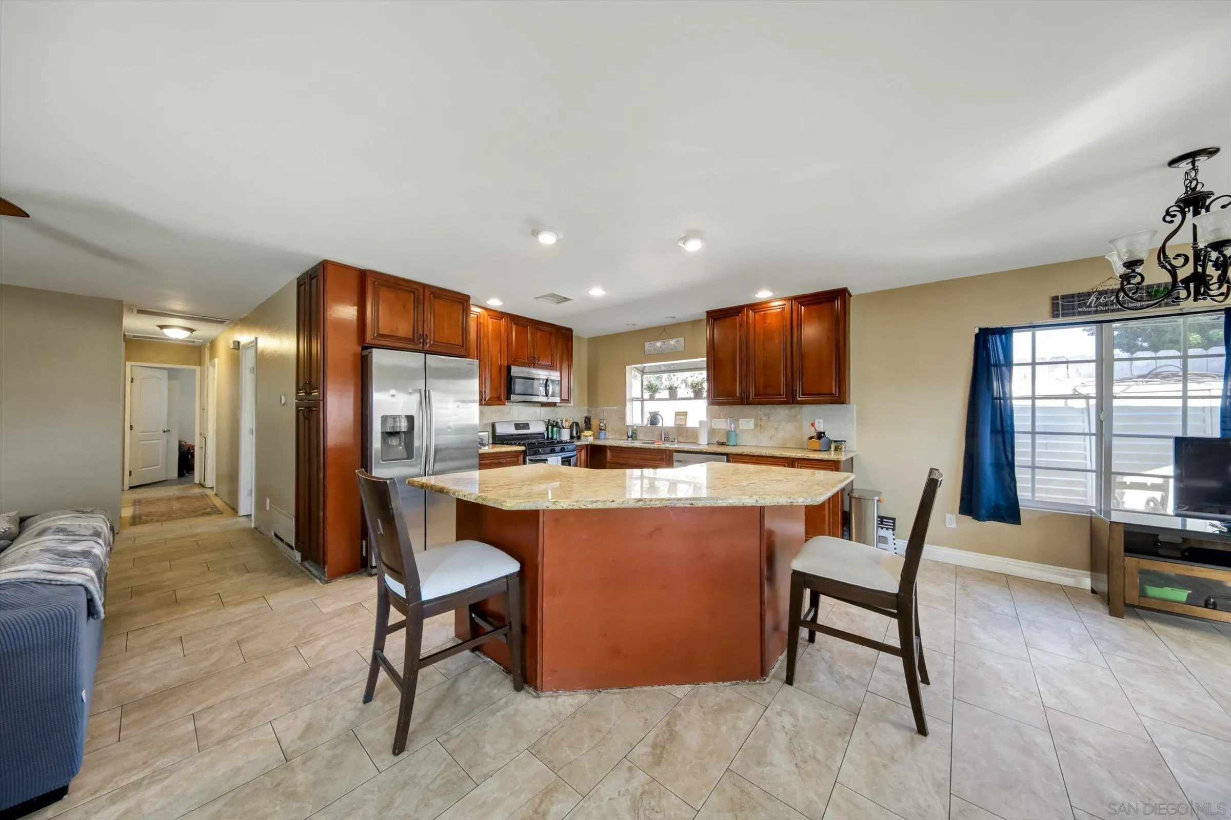 https://cdn.realtyfeed.com/cdn/127/250040311/78c50a1d4c4b0f16954809fe0c5ec0d3.webp