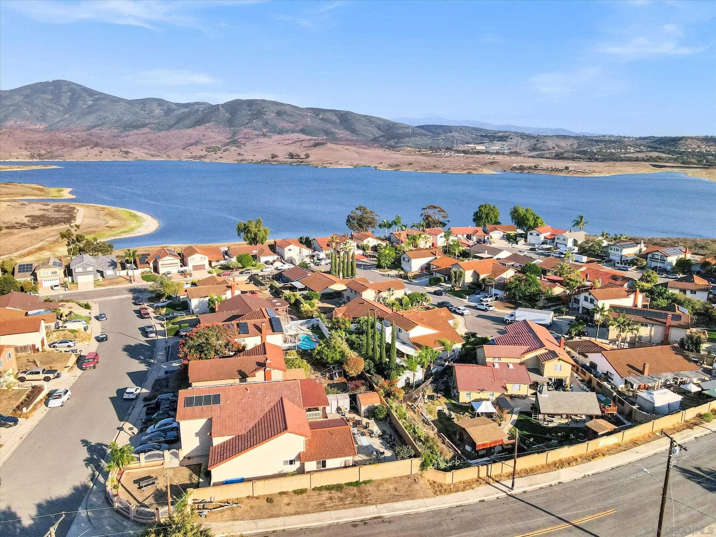 https://cdn.realtyfeed.com/cdn/127/250040311/d5b2975ab4414e0946e99393035cadb9.webp