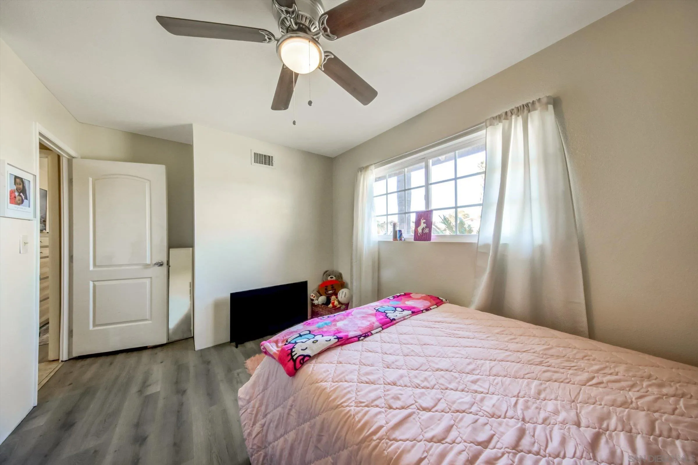 https://cdn.realtyfeed.com/cdn/127/250040311/e9c5542c9d2fd39072da9c52ba0290d1.webp