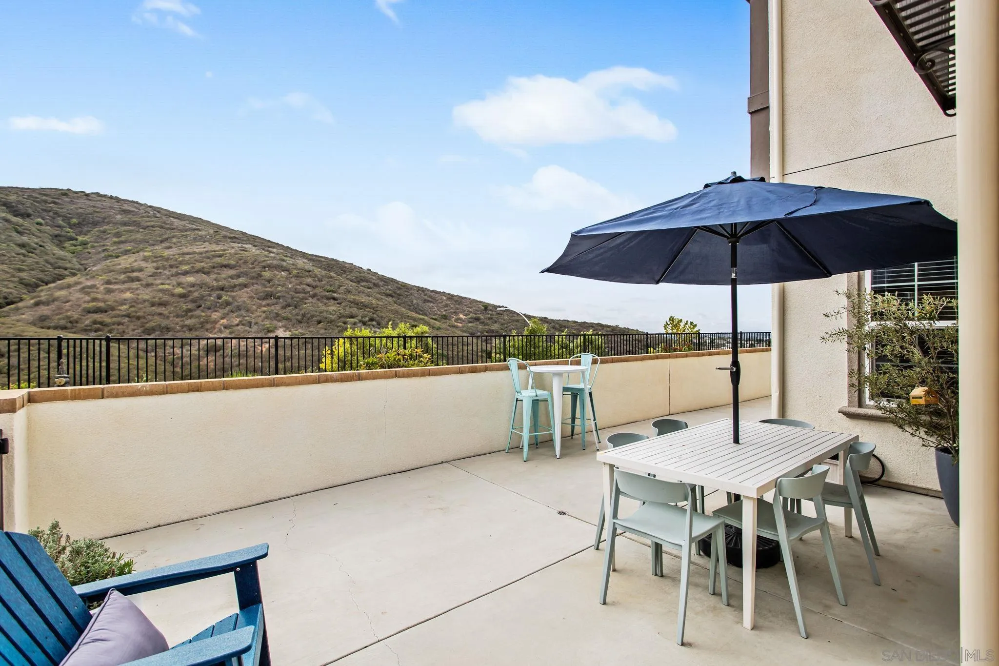 https://cdn.realtyfeed.com/cdn/127/250040321/0e93fd41ad6d952a636f68a1969c8c9b.webp