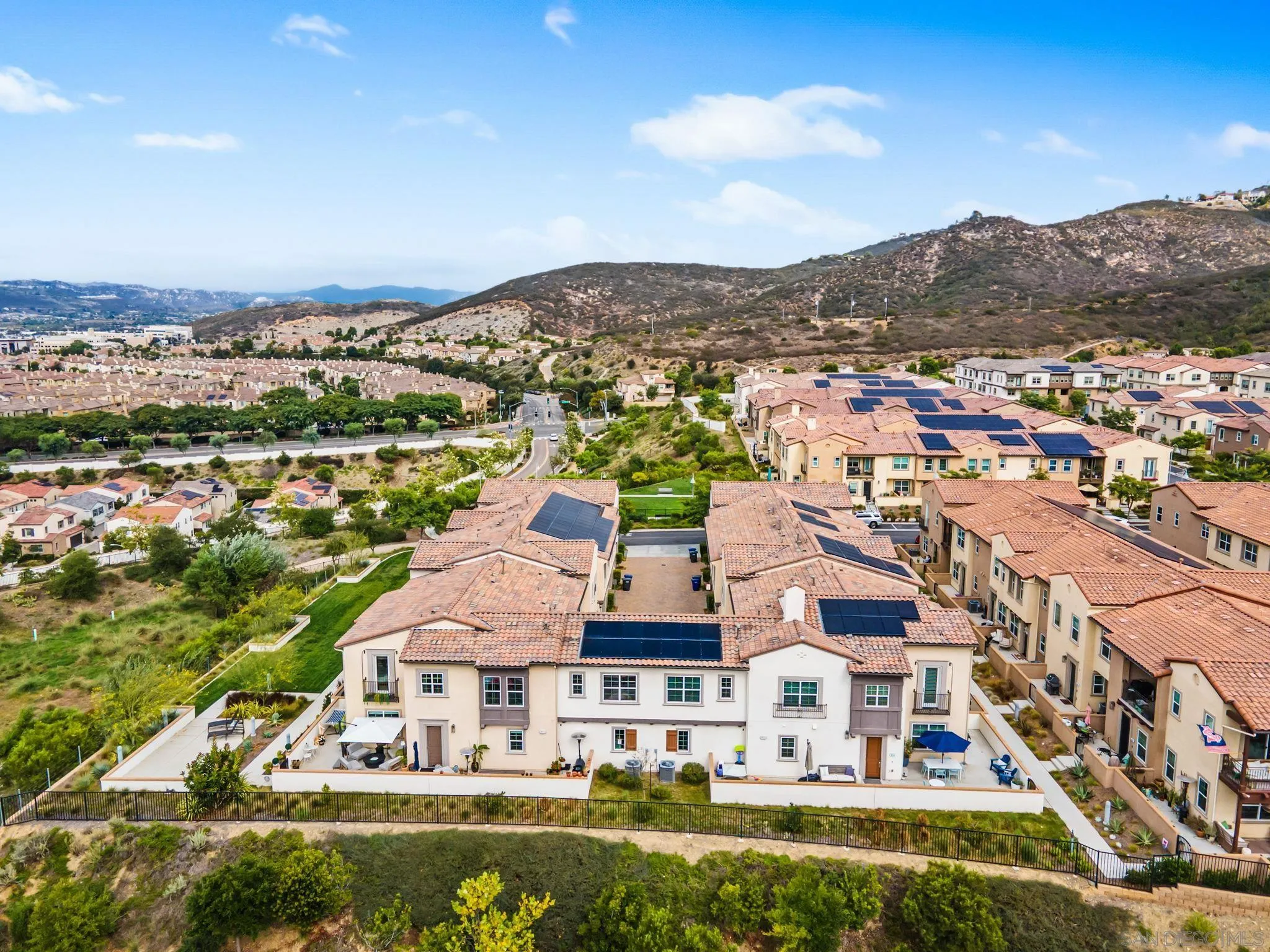 https://cdn.realtyfeed.com/cdn/127/250040321/29c7ef0c11a15b654008106c18e699bc.webp