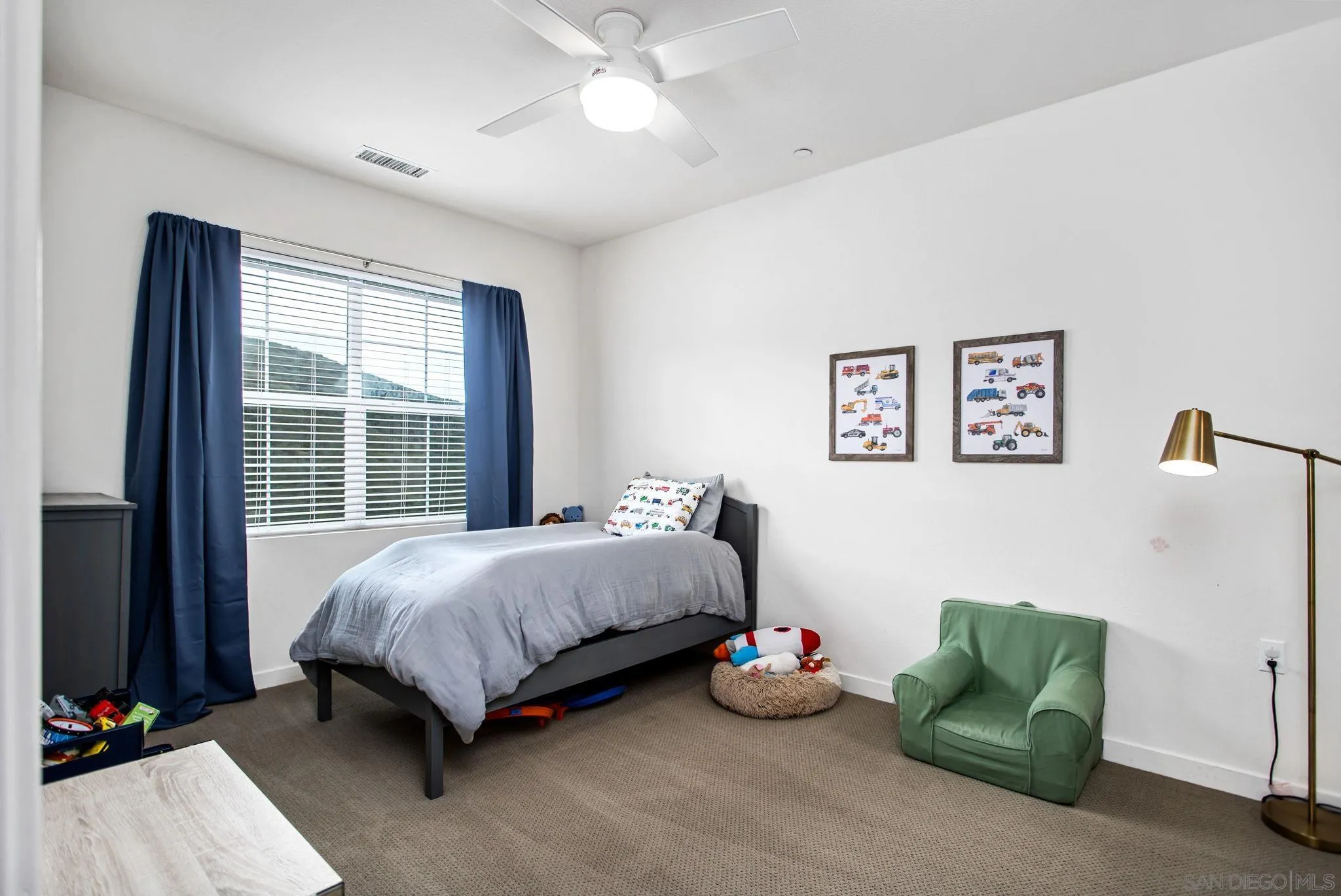 https://cdn.realtyfeed.com/cdn/127/250040321/9910818d047277ef3e77eb956329e128.webp