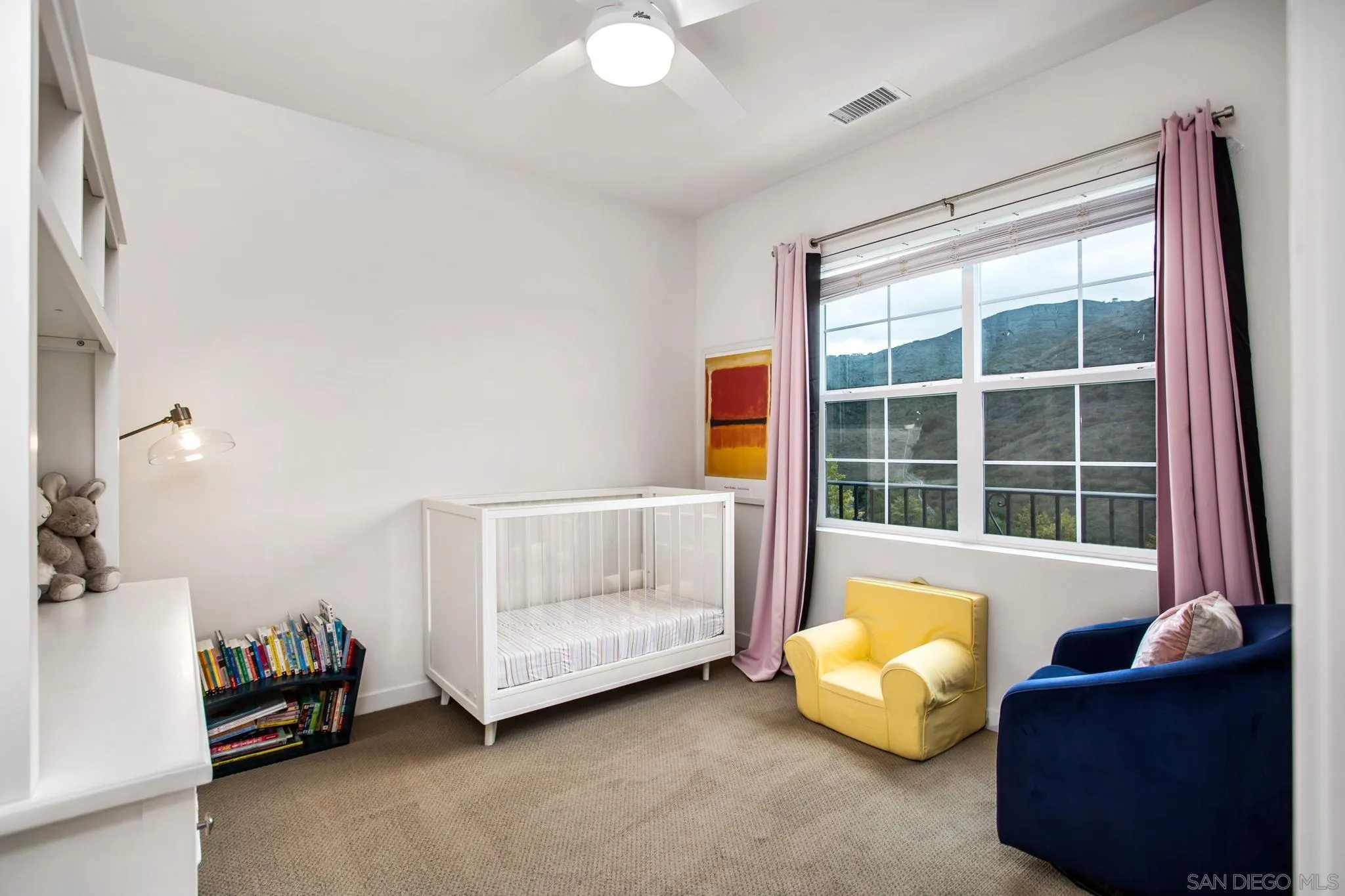 https://cdn.realtyfeed.com/cdn/127/250040321/e069e7152519b61fbdc29173f321b3d1.webp