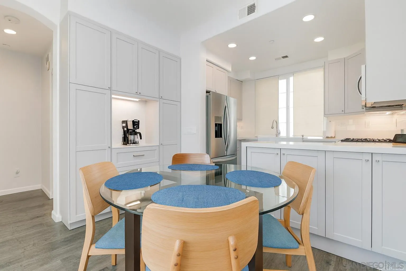 Photo #2: 250040323 Listing 