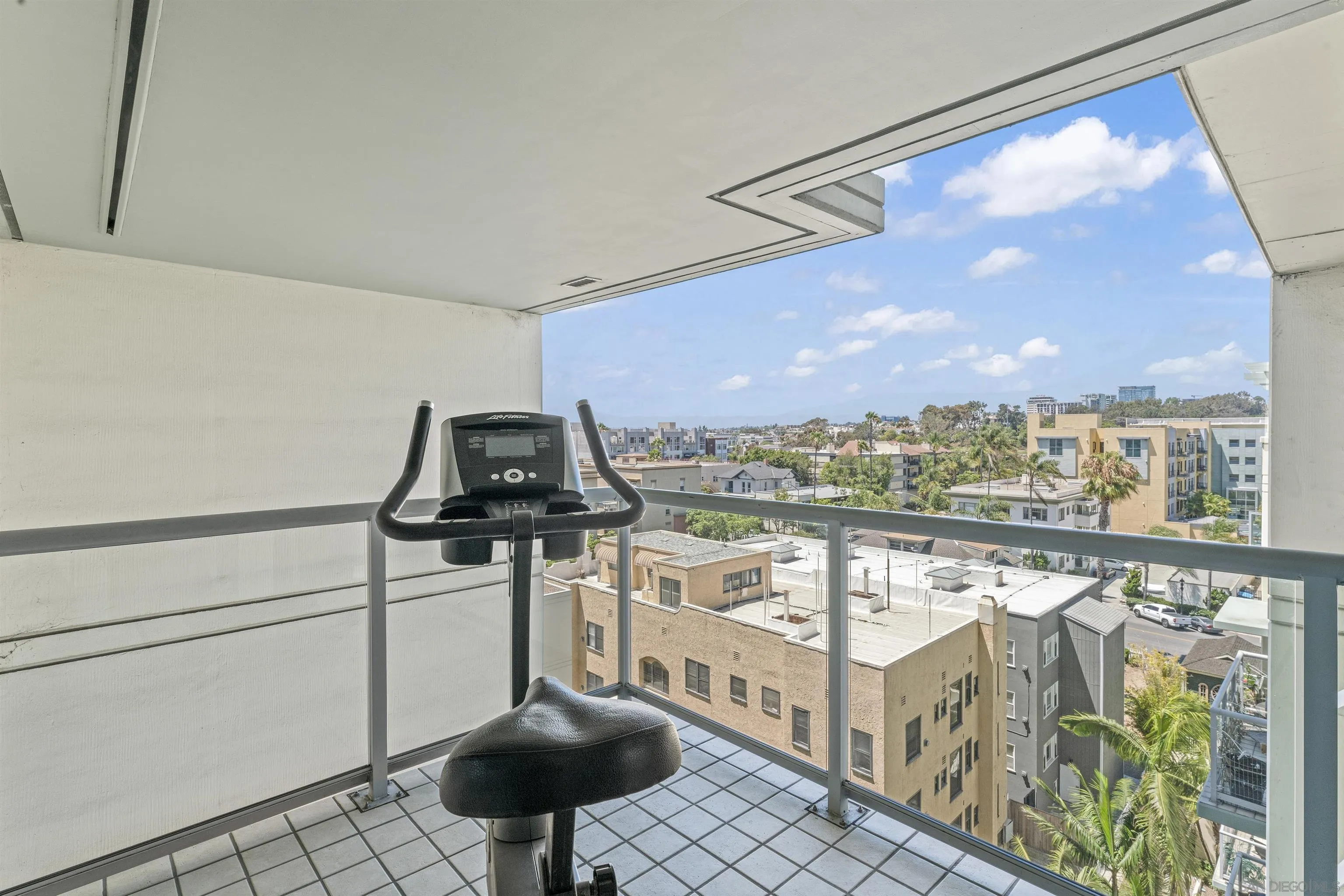 https://cdn.realtyfeed.com/cdn/127/250040333/535a73623cc5491811a51c8d68c05a8e.webp