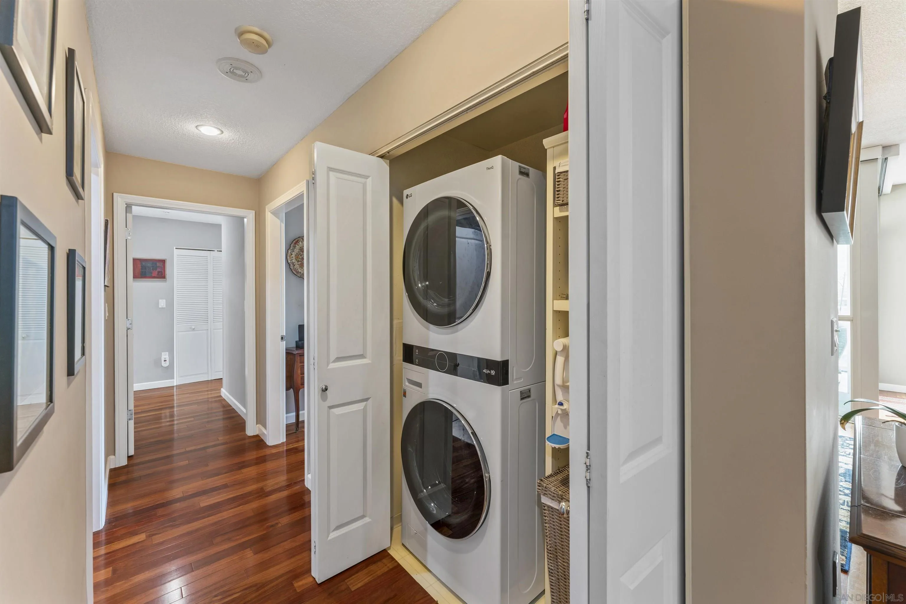 https://cdn.realtyfeed.com/cdn/127/250040333/abea7f4d117c183a75a63436740e1f06.webp