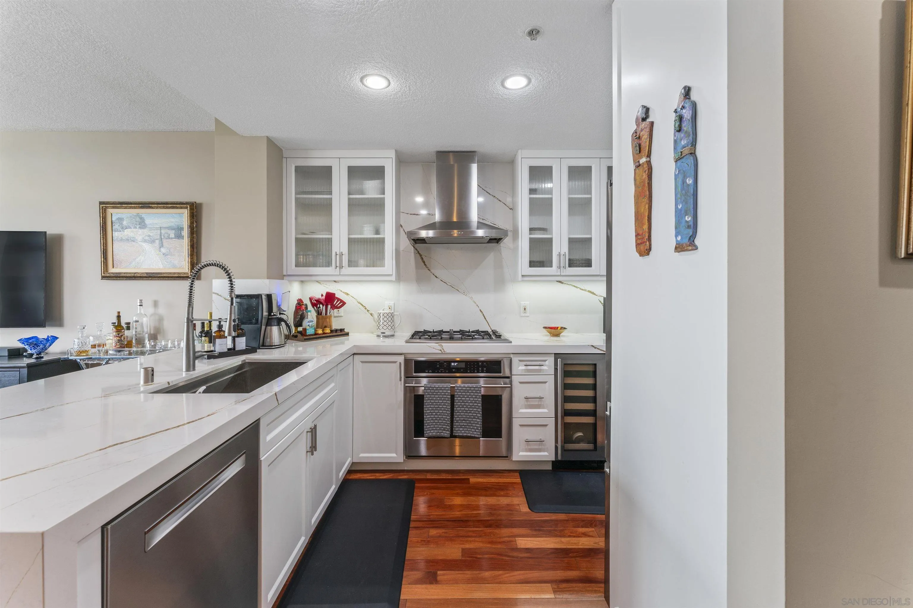 https://cdn.realtyfeed.com/cdn/127/250040333/f70a8f15b958592b273263d156ae4477.webp