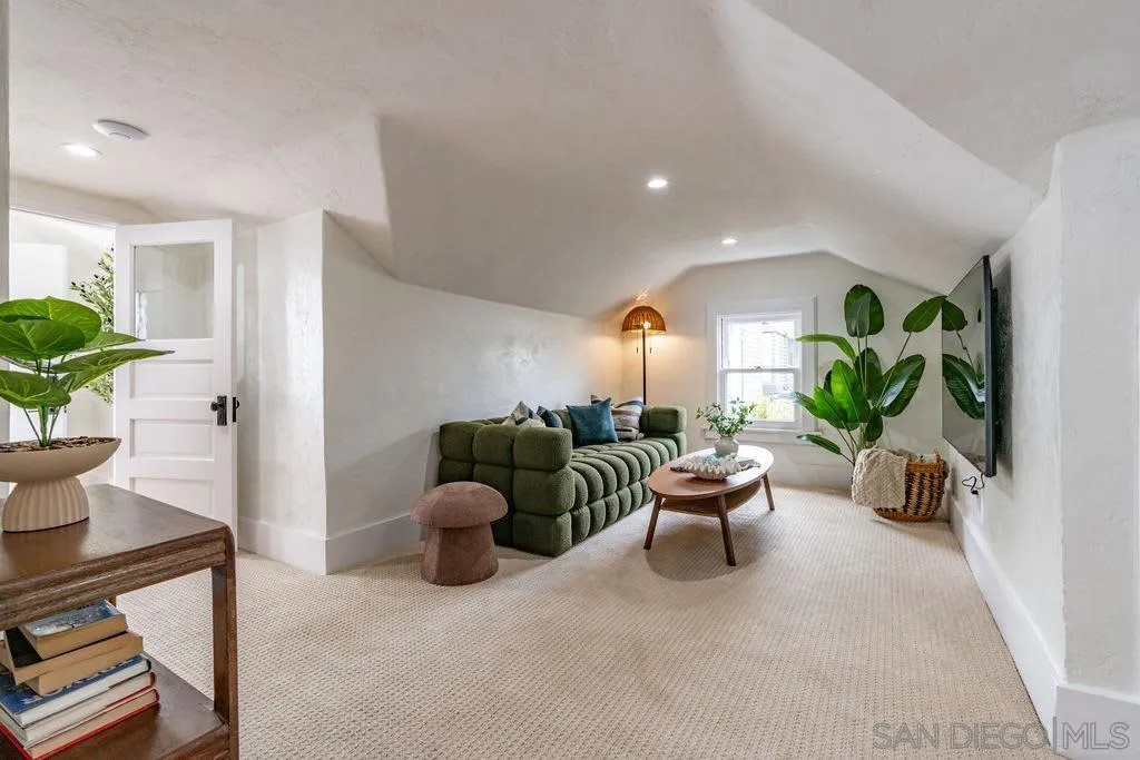 725 Pennsylvania Ave, San Diego, CA, 92103