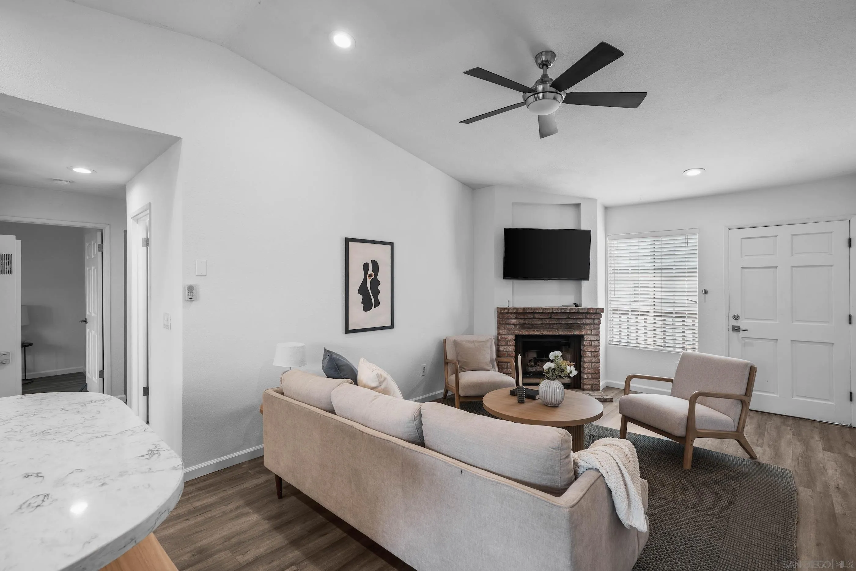 https://cdn.realtyfeed.com/cdn/127/250040345/0c6b46a928242a020bac8e73f1e3e30f.webp