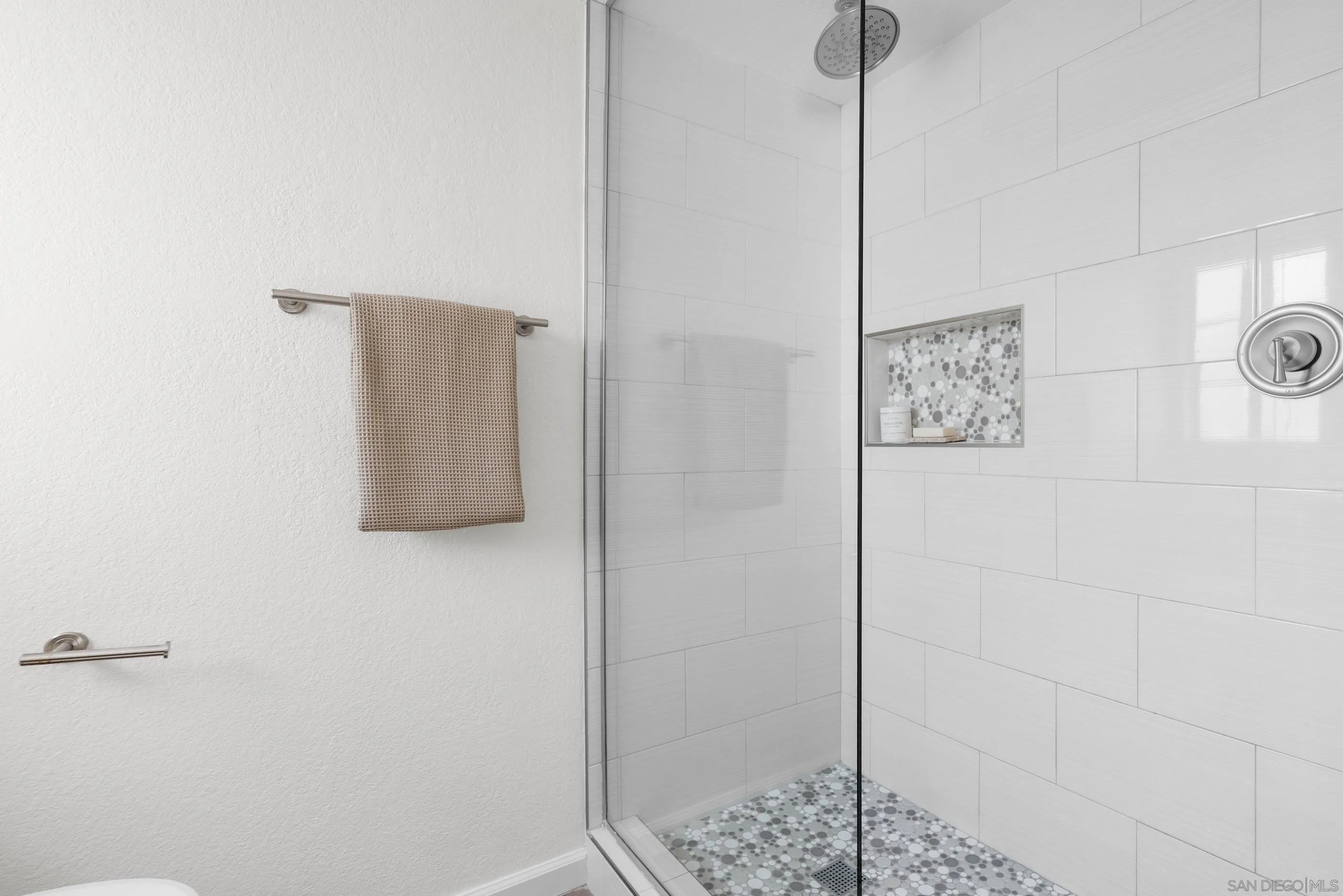 https://cdn.realtyfeed.com/cdn/127/250040345/15b05fb6e3fbf697fc79f9ef883b1044.webp