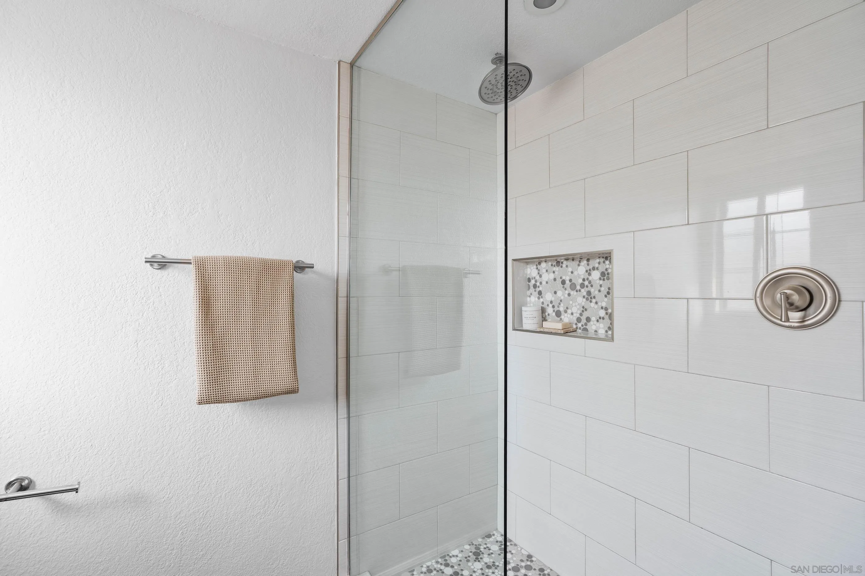 https://cdn.realtyfeed.com/cdn/127/250040345/3d7dbaf58b4a79ef2914562c007e42f3.webp