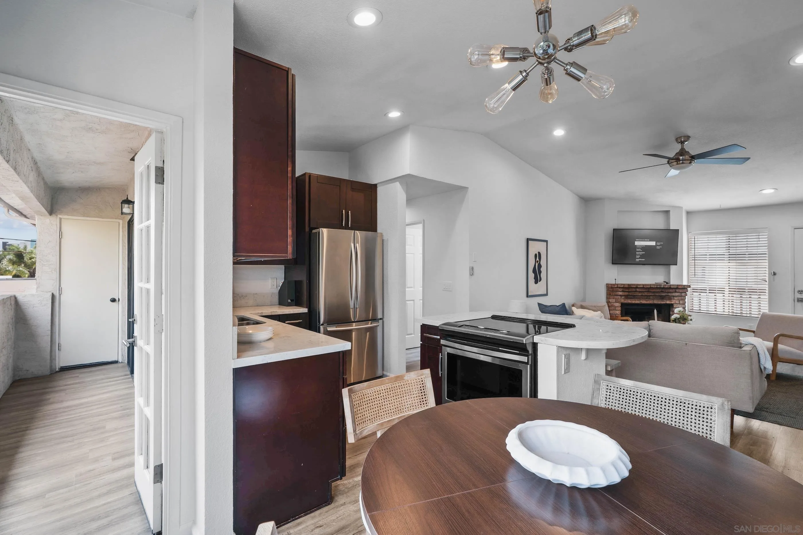 https://cdn.realtyfeed.com/cdn/127/250040345/3ef7f825024be0c03e70d44382e80a34.webp