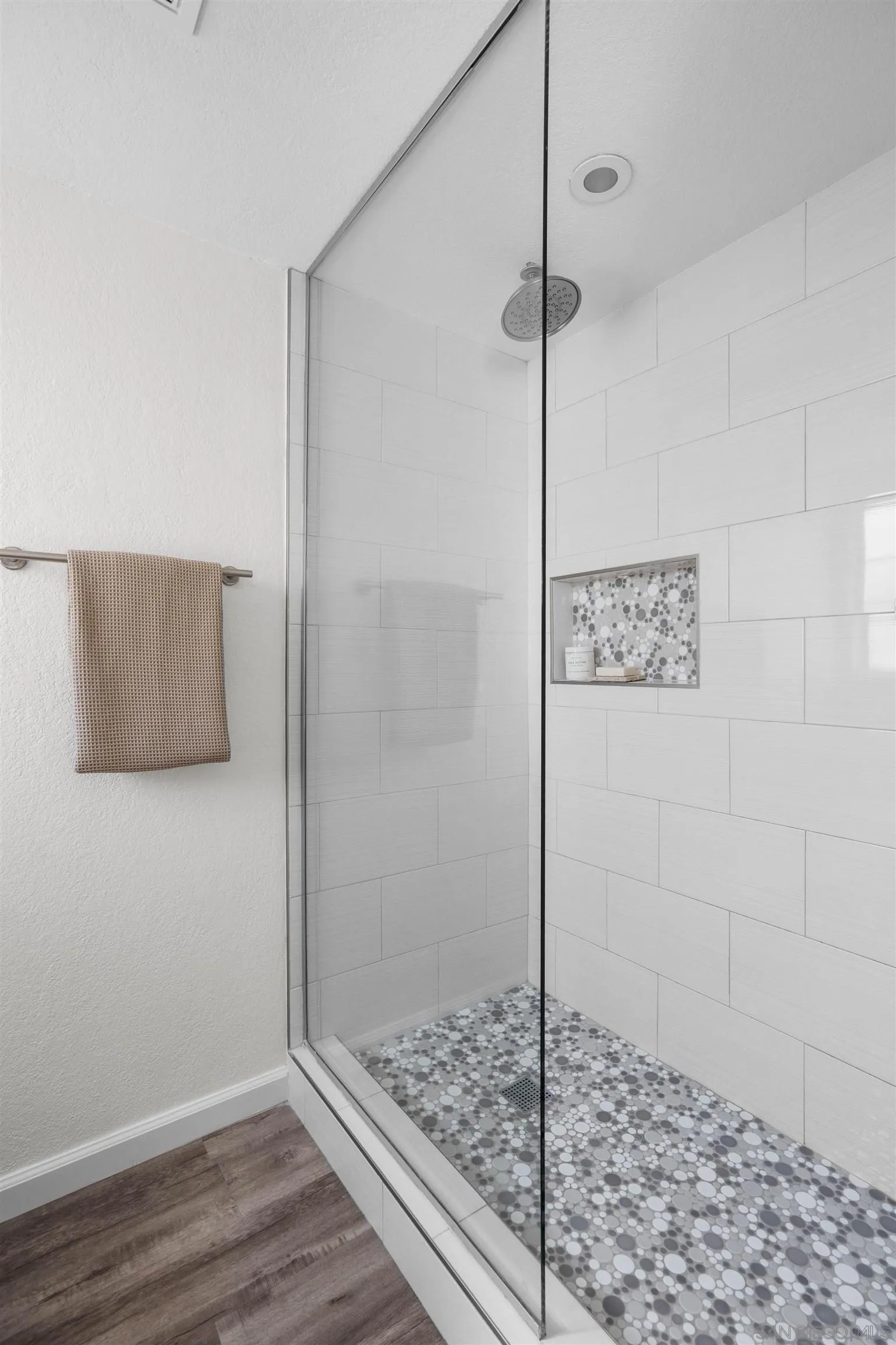 https://cdn.realtyfeed.com/cdn/127/250040345/c707045861424eaf201f68147649f27a.webp