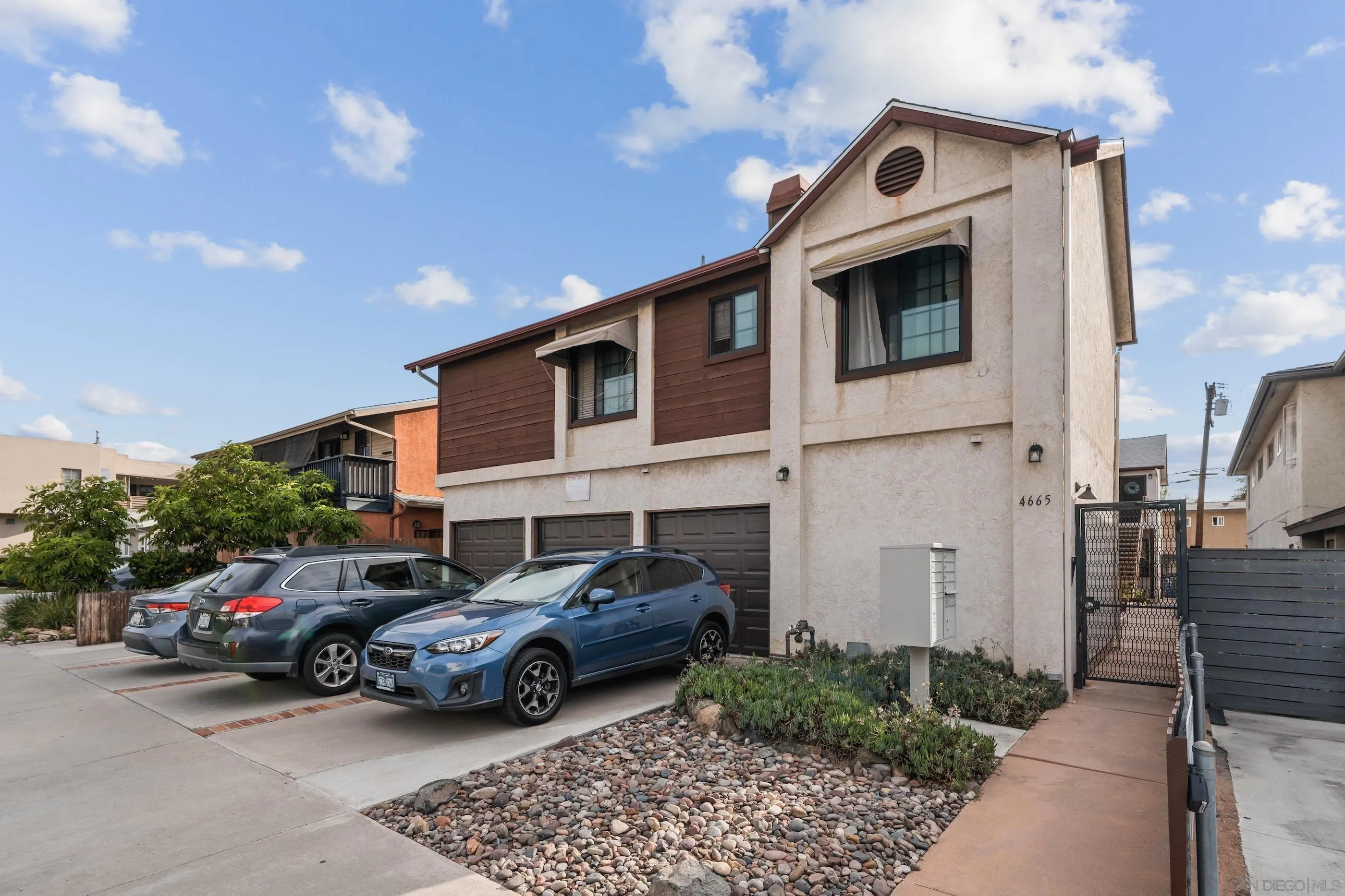 https://cdn.realtyfeed.com/cdn/127/250040345/cd9202810609c6b3e4af27b2a1f1e5e9.webp