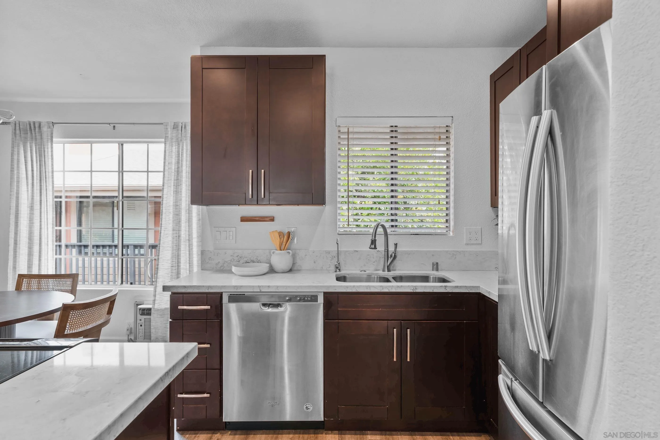https://cdn.realtyfeed.com/cdn/127/250040345/f71a06e507b0a084cef9af5997f27e68.webp