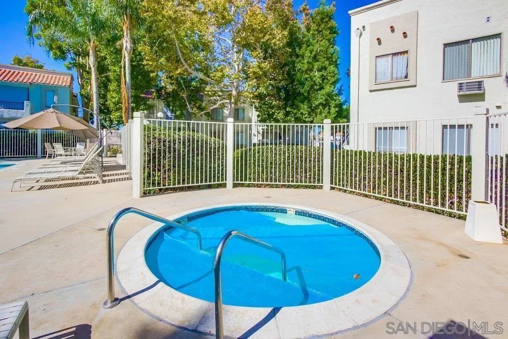 https://cdn.realtyfeed.com/cdn/127/250040355/decd1825089ab8b0cae2695f96a4b0da.webp