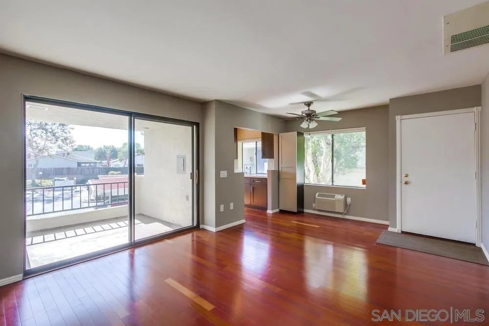 https://cdn.realtyfeed.com/cdn/127/250040355/ed64e18960f1eb7fbc19acdd1792c7d0.webp