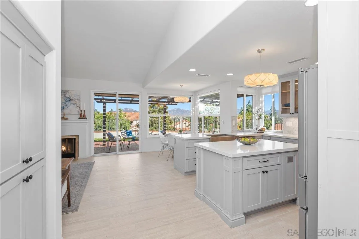 https://cdn.realtyfeed.com/cdn/127/250040358/15ba527ec5f58fbe82936d0b34b0b0b3.webp