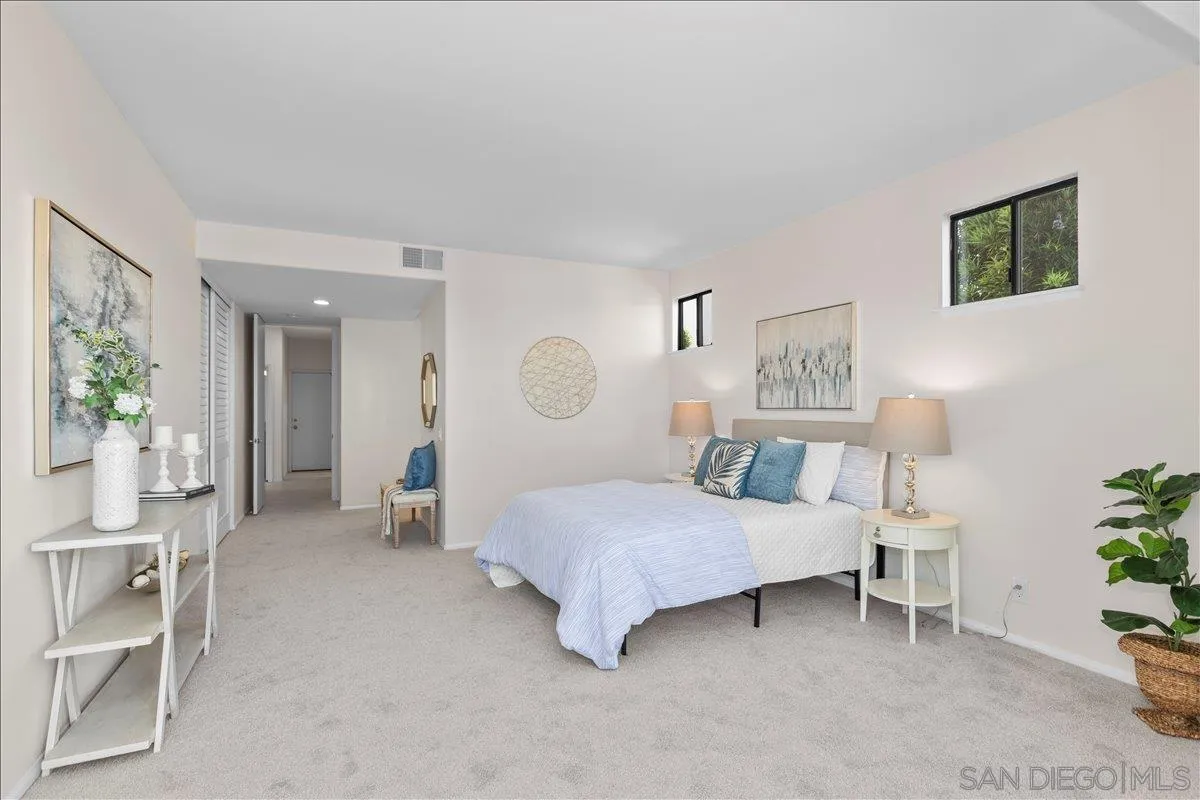 https://cdn.realtyfeed.com/cdn/127/250040358/24bea9108bf64f07b8df5c858c4510e5.webp