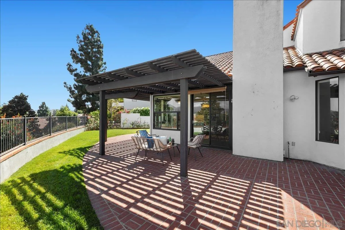 https://cdn.realtyfeed.com/cdn/127/250040358/27cabdc602e03ae6e5f8ba06ea4328f2.webp