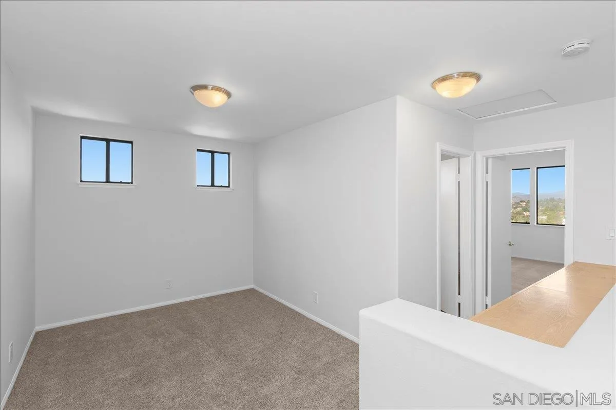 https://cdn.realtyfeed.com/cdn/127/250040358/75c1d6bafc356fc640d51a4dd860f073.webp