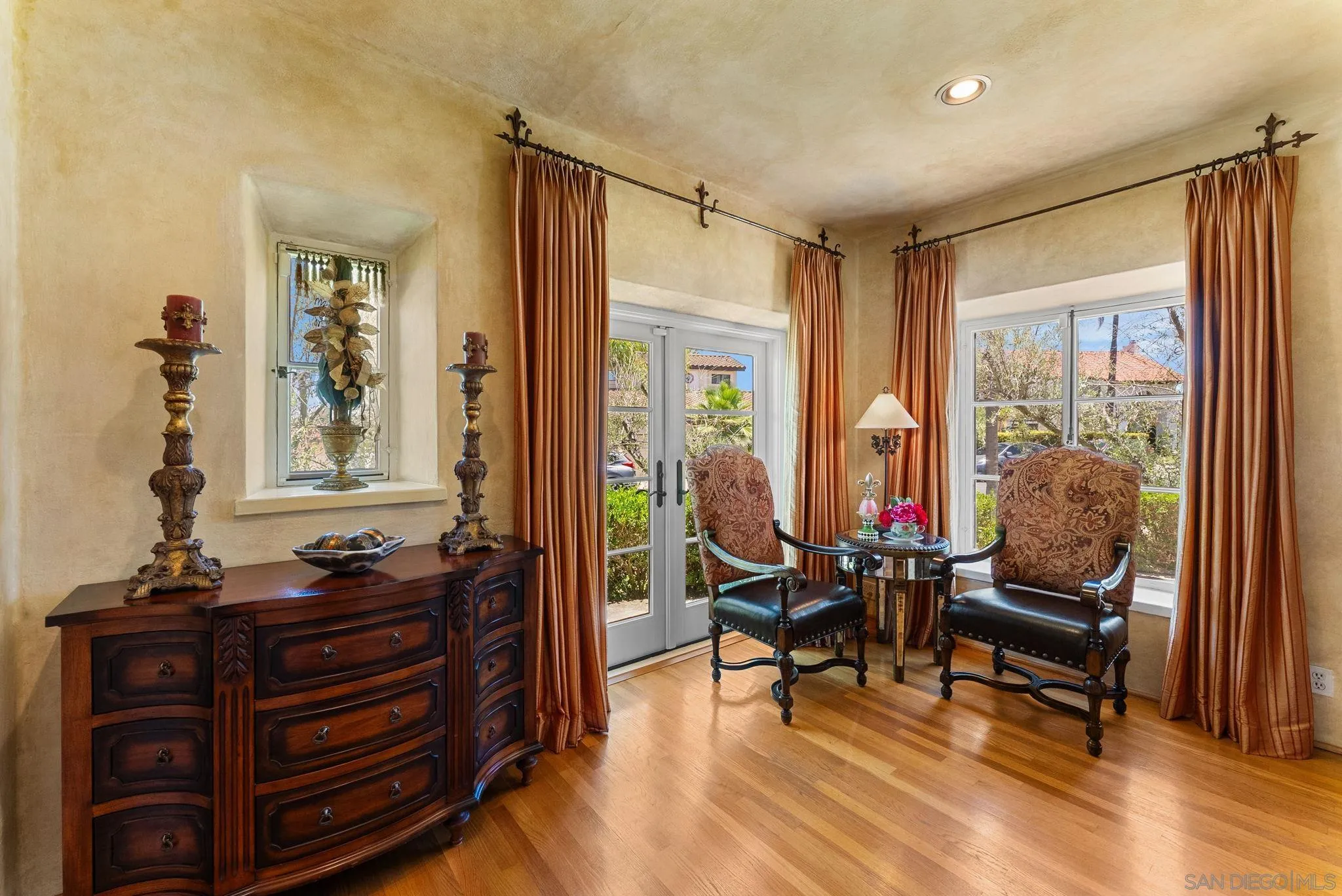 https://cdn.realtyfeed.com/cdn/127/250040360/4b94a91f9aadc4693e0ce21cc530498a.webp