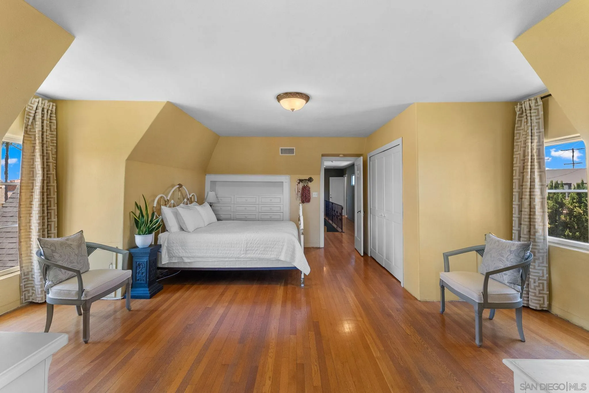 https://cdn.realtyfeed.com/cdn/127/250040360/7d116a1be2867cb07a0f6b5443e01cc0.webp
