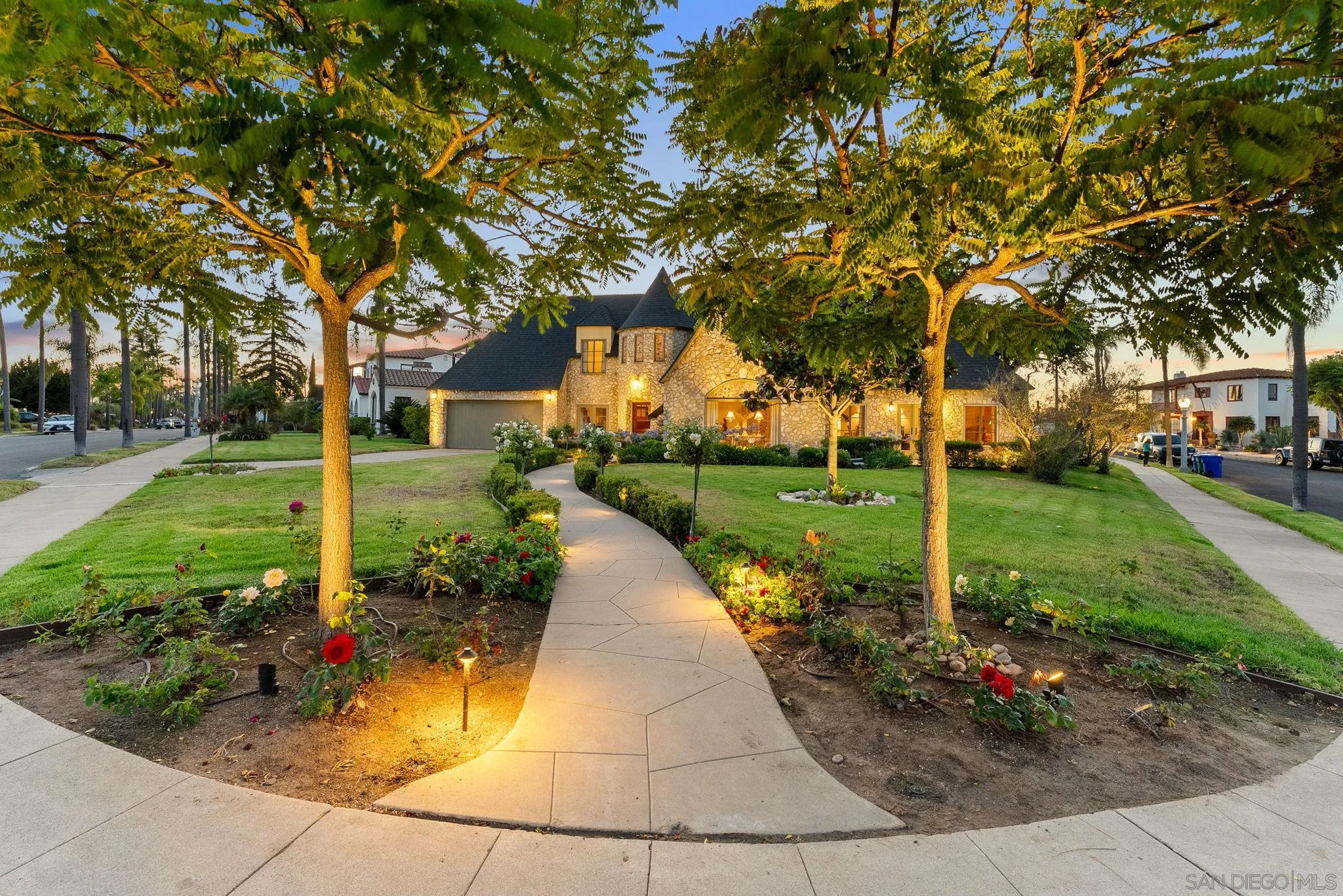 https://cdn.realtyfeed.com/cdn/127/250040360/e38f51f3c847572b9f0af08523ea6bfd.webp