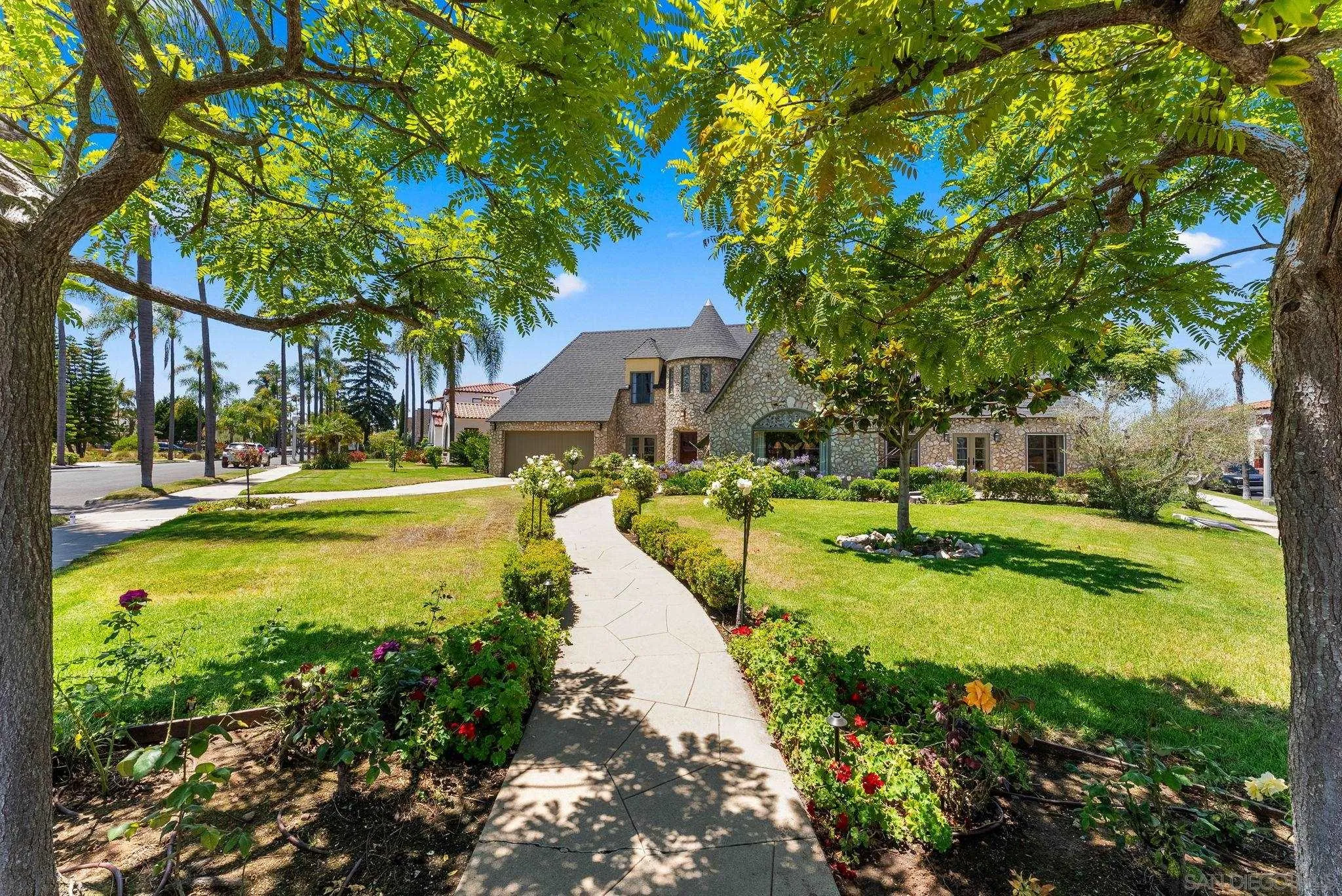 https://cdn.realtyfeed.com/cdn/127/250040360/e4be70326a859285ead3bb993a4fc49f.webp