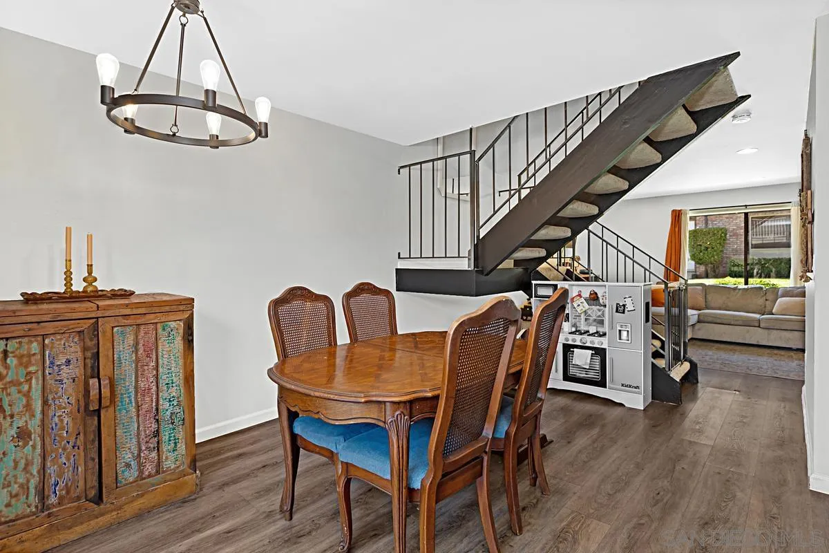 https://cdn.realtyfeed.com/cdn/127/250040362/2cf6335af4474ea636de617b817a0a80.webp