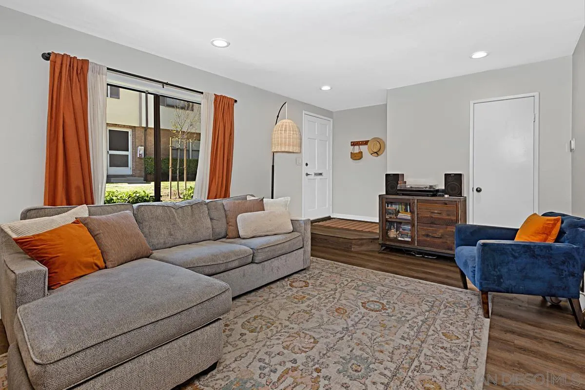 https://cdn.realtyfeed.com/cdn/127/250040362/4ab36b491482e9b4e78580ee89b5573f.webp