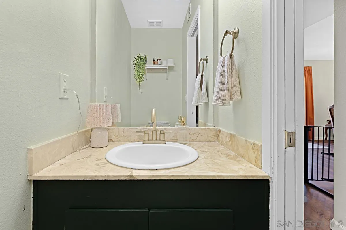 https://cdn.realtyfeed.com/cdn/127/250040362/b2a52b6eb5fd527fe6a5b5c9a716da81.webp