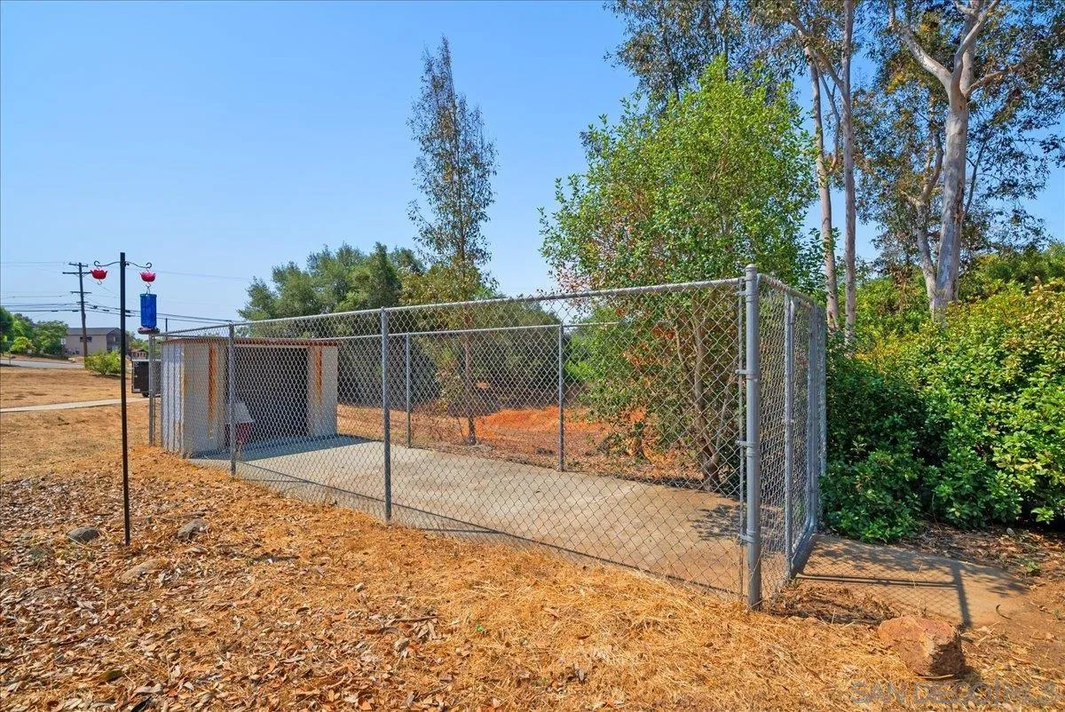 https://cdn.realtyfeed.com/cdn/127/250040363/73c225cfd4ef3037e74afb5e16f4aa0b.webp