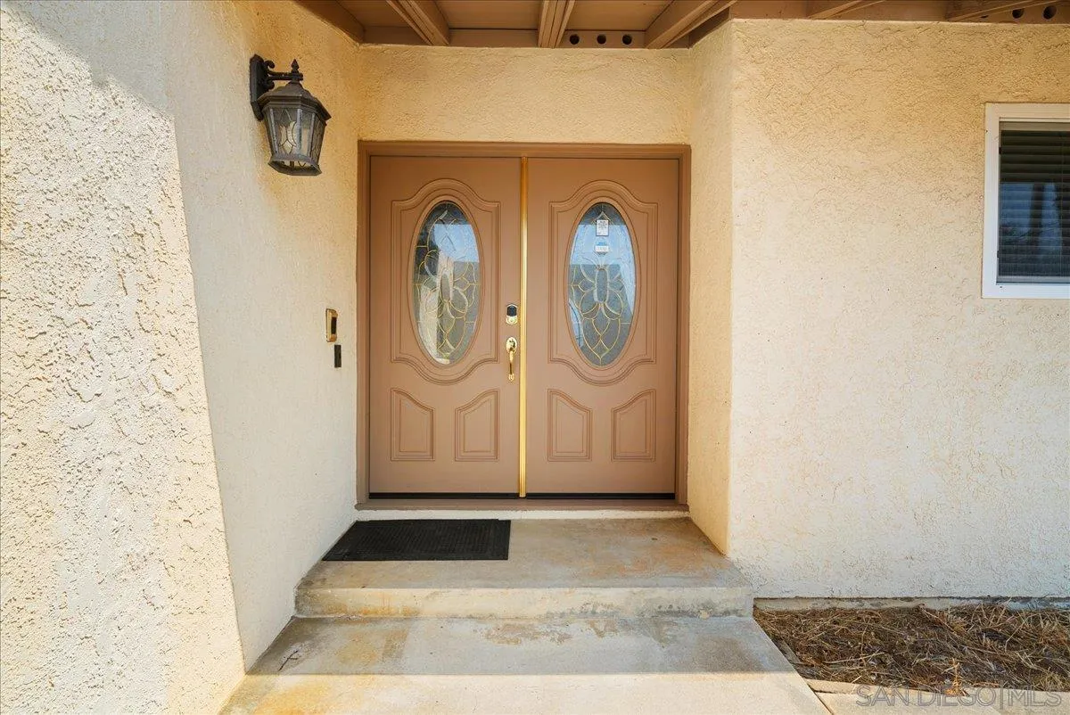 https://cdn.realtyfeed.com/cdn/127/250040363/d955f31beb717b5a95a5258a053e4335.webp