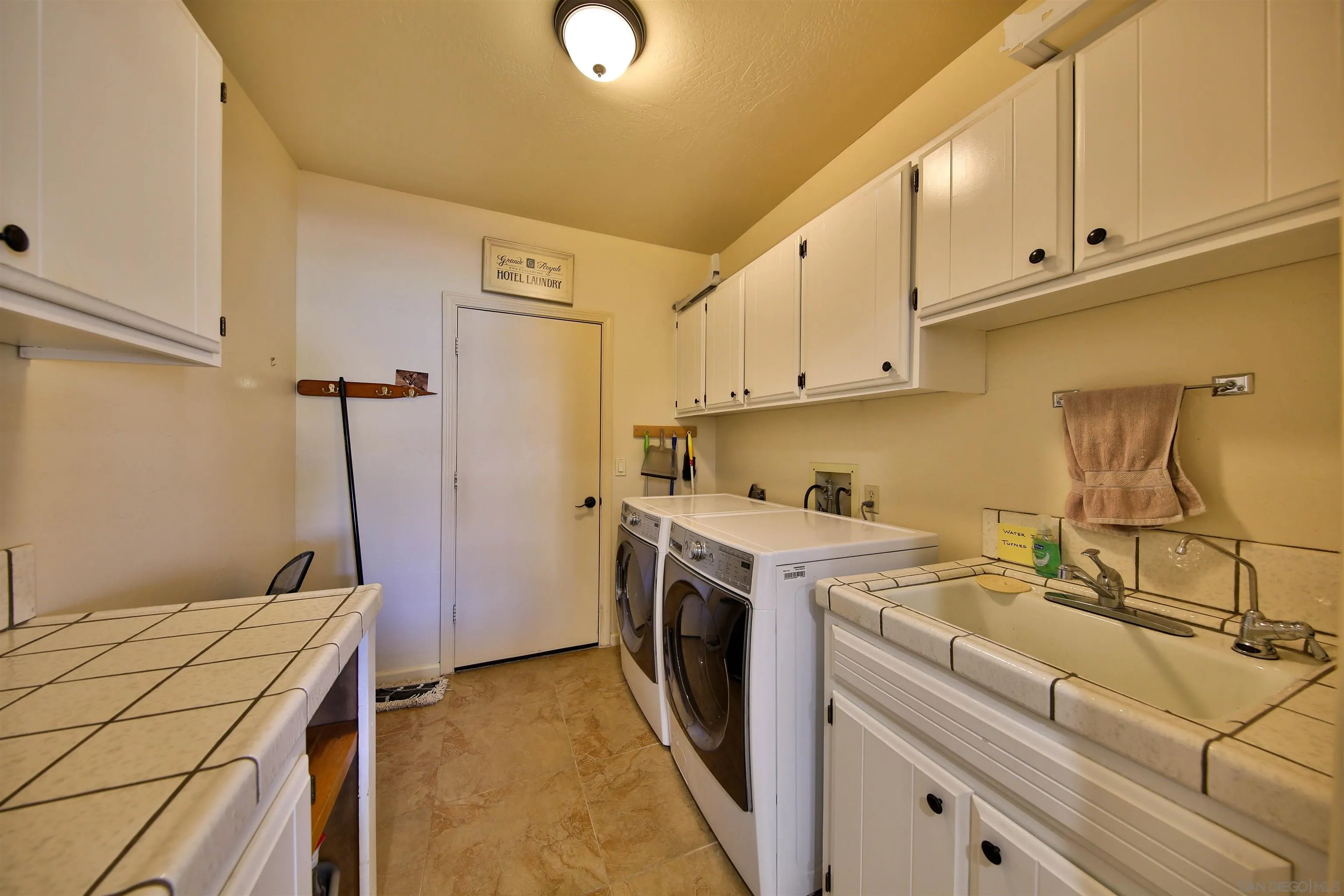 Photo #7: 250040364 Listing: Photo #7