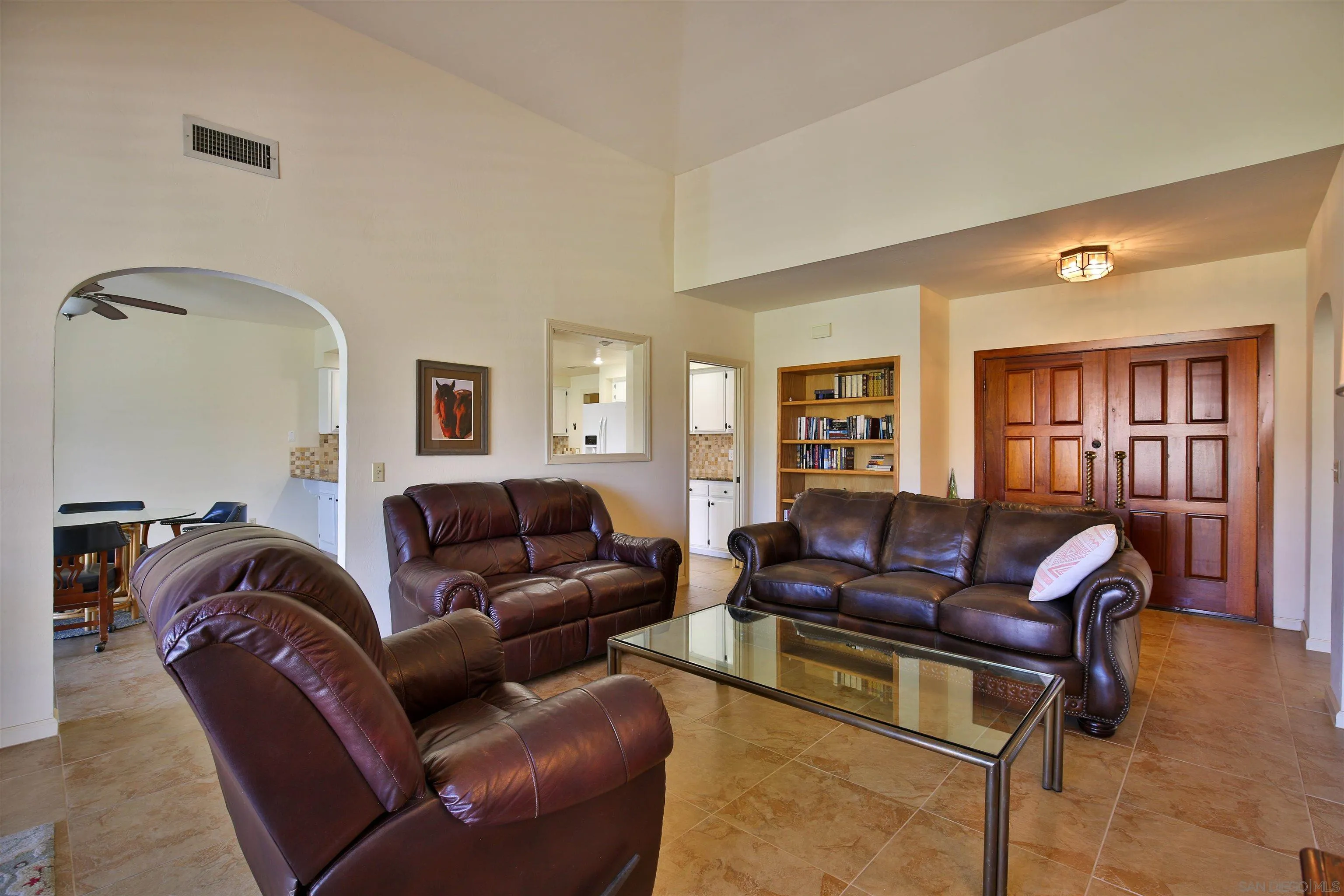 Photo #3: 250040364 Listing 