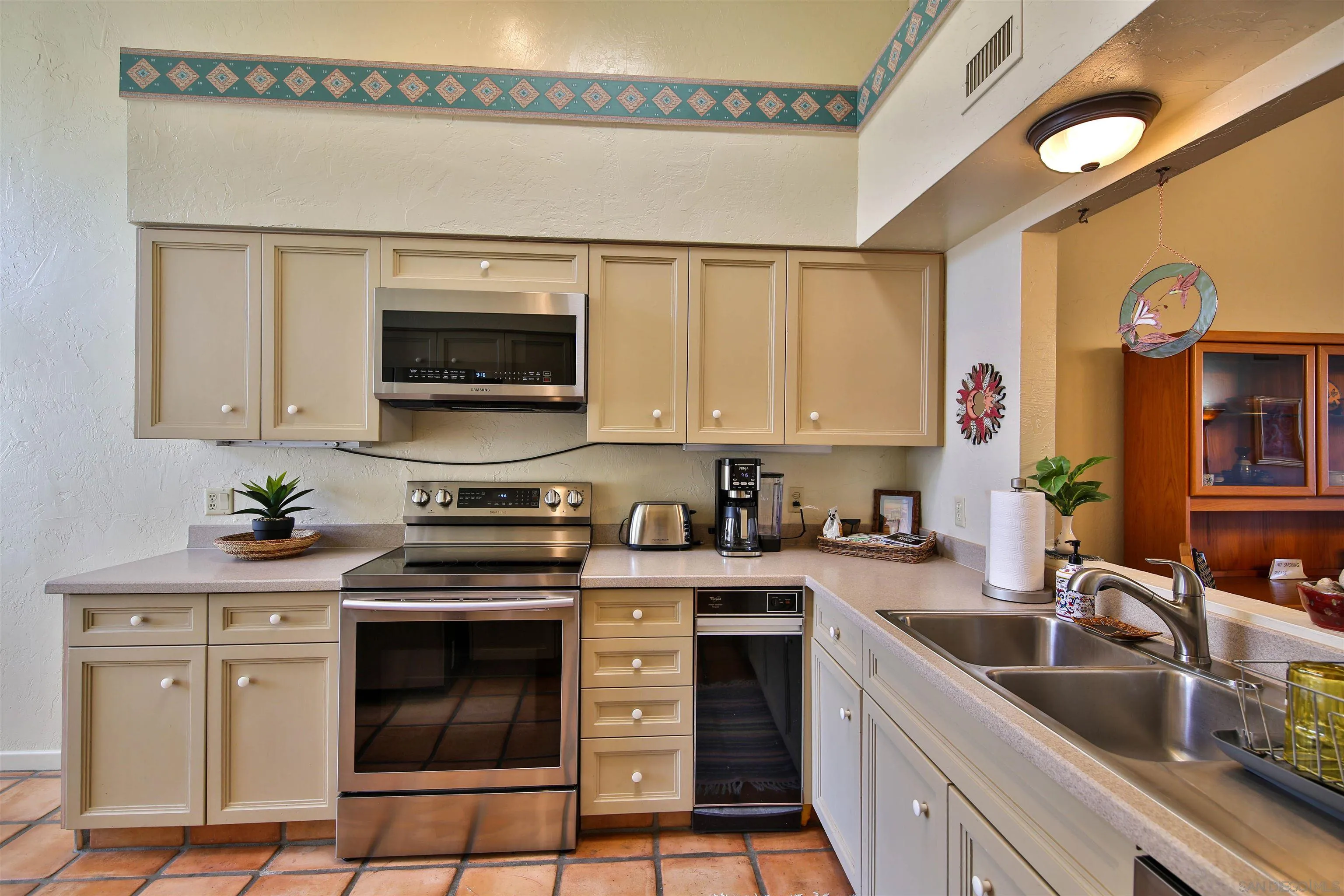 Photo #6: 250040365 Listing 