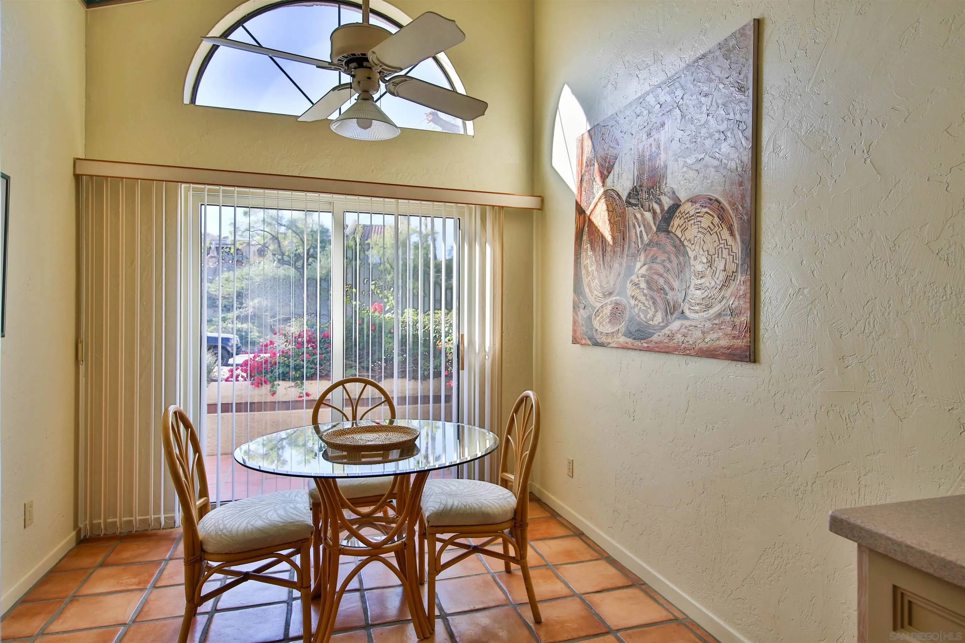 Photo #5: 250040365 Listing 