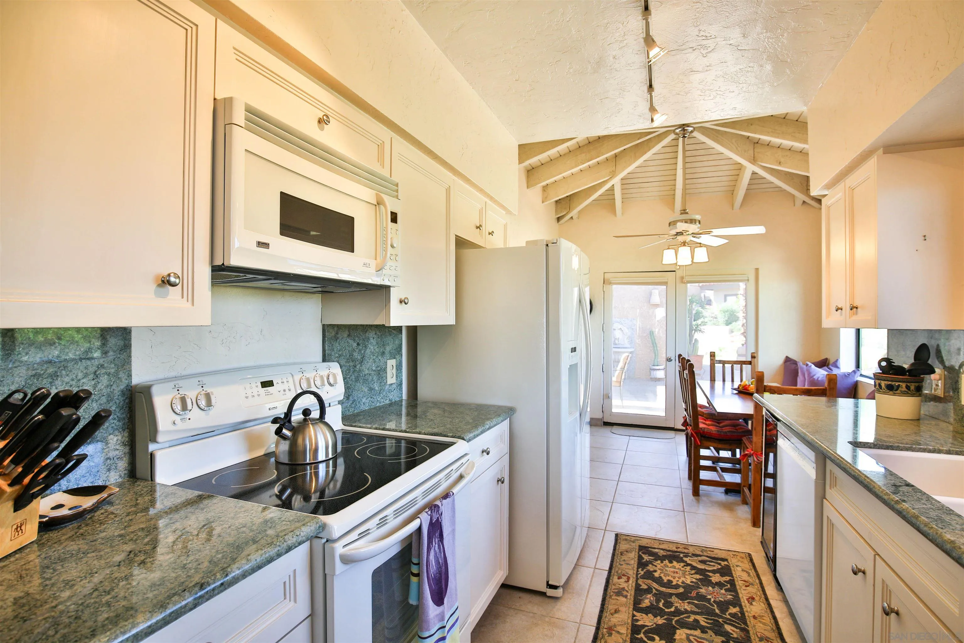 Photo #14: 250040369 Listing: Photo #14