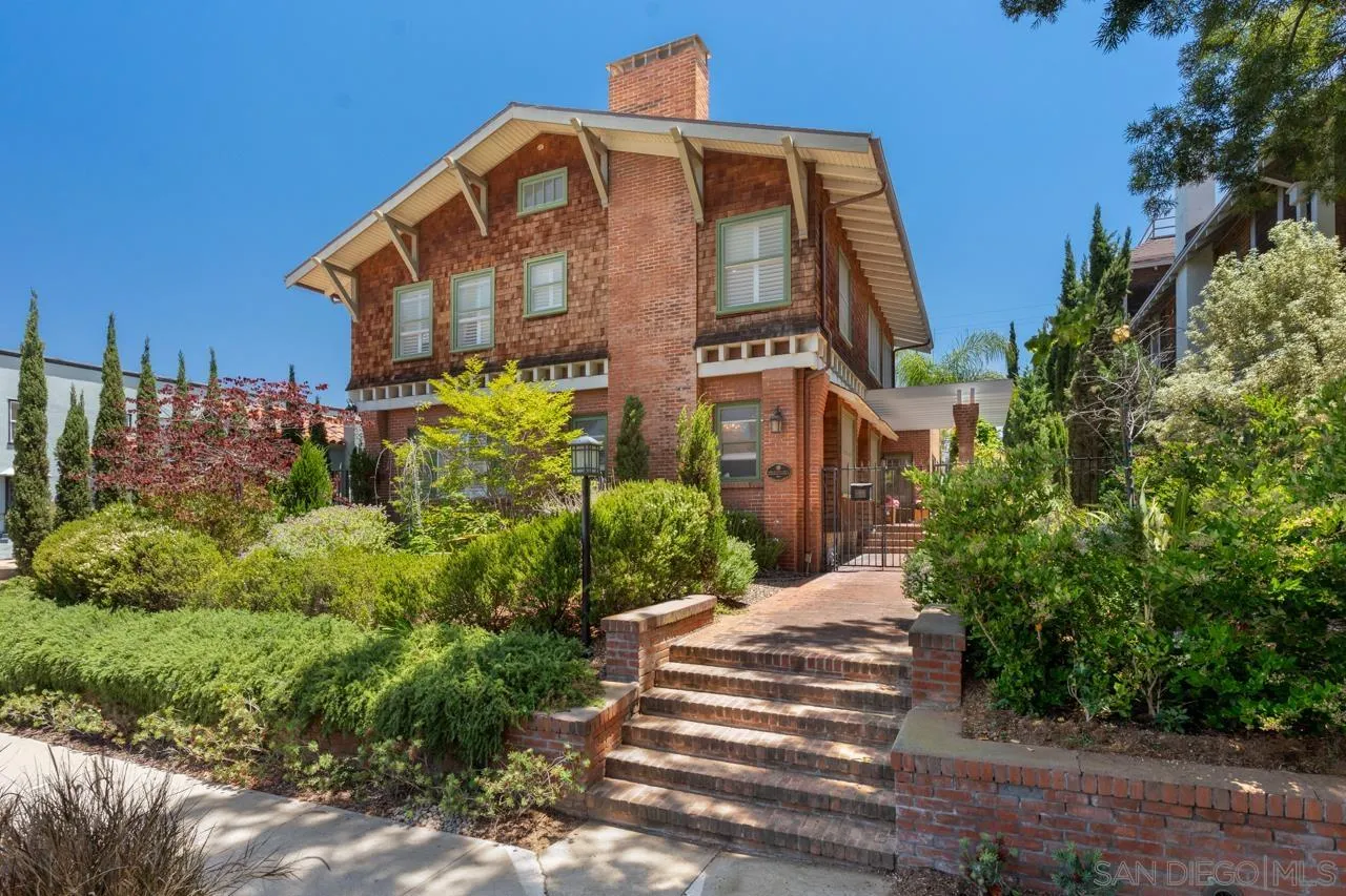 https://cdn.realtyfeed.com/cdn/127/250040372/2fe690f4bb3370b14631d155c16e2958.webp
