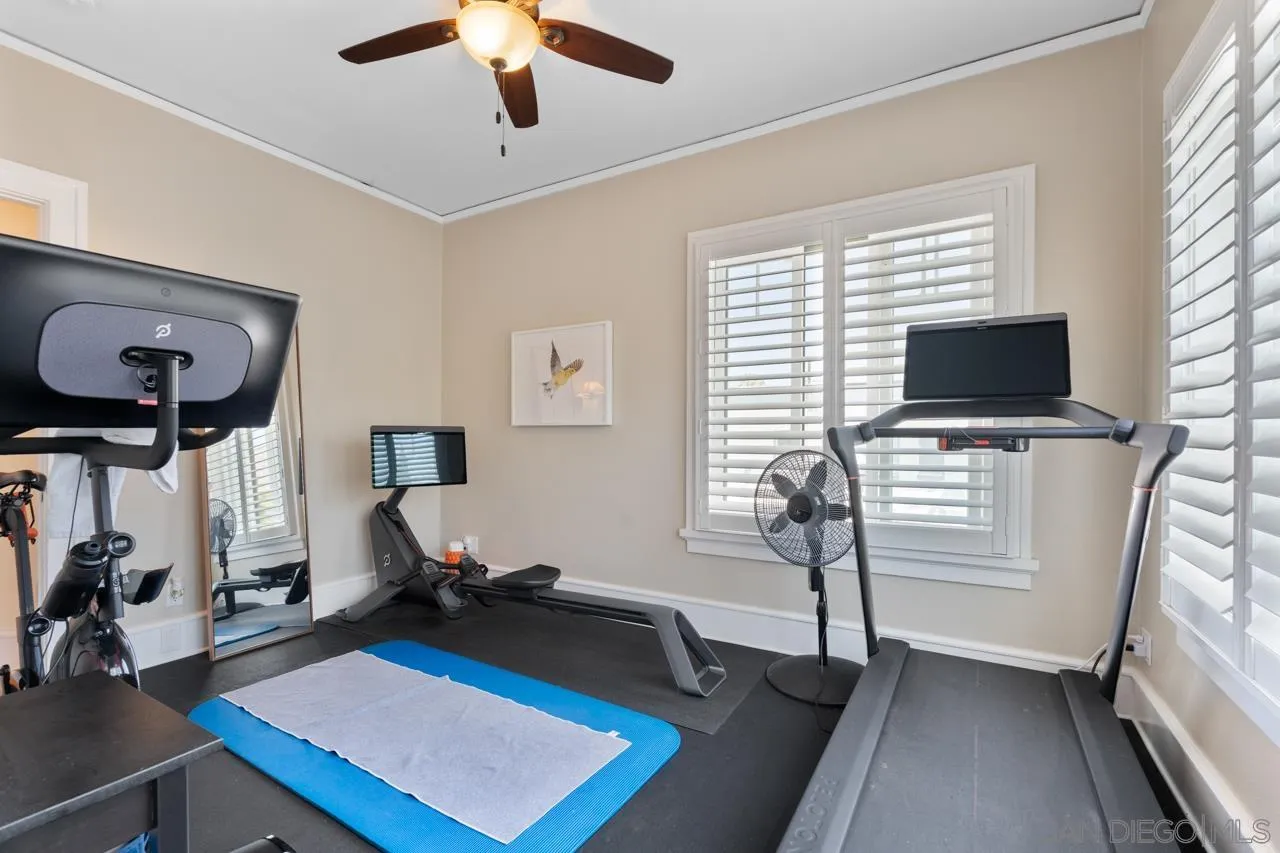 https://cdn.realtyfeed.com/cdn/127/250040372/e11f9de6f8c96a37f0dbb21c6da7045e.webp