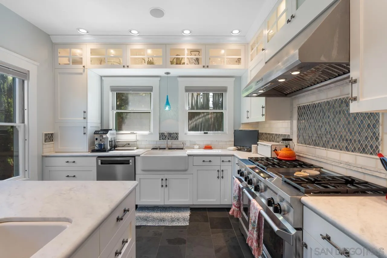 https://cdn.realtyfeed.com/cdn/127/250040372/fd012362f8e7fead43f0944d349e9c8f.webp