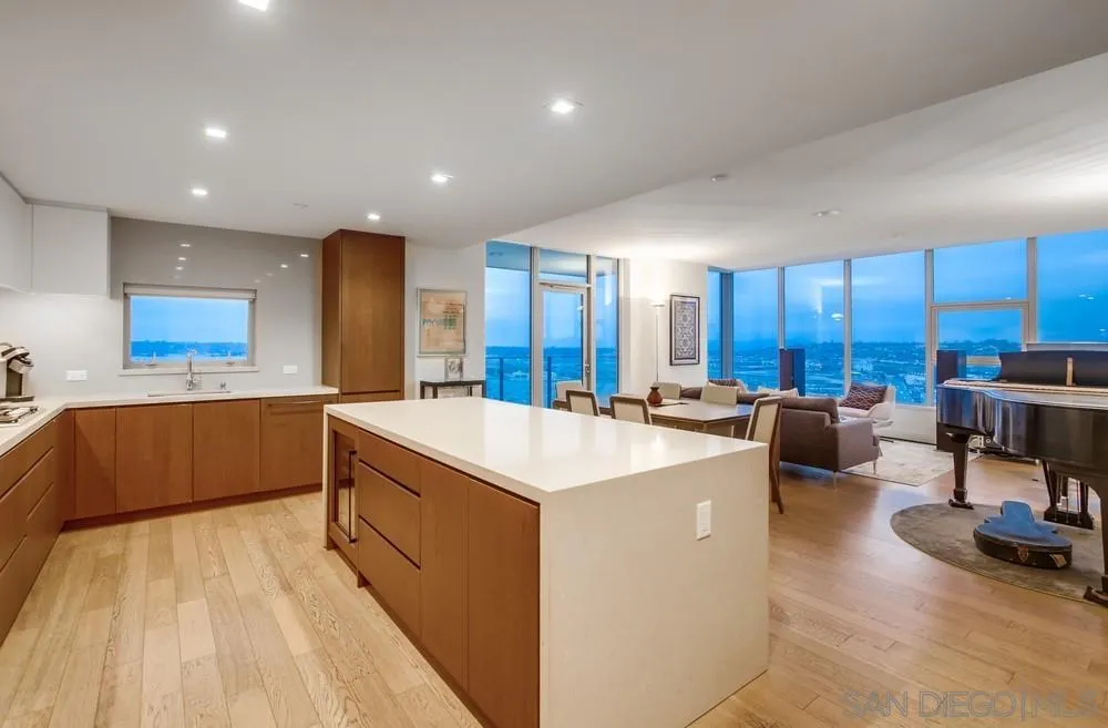 Photo #4: 250040373 Listing 