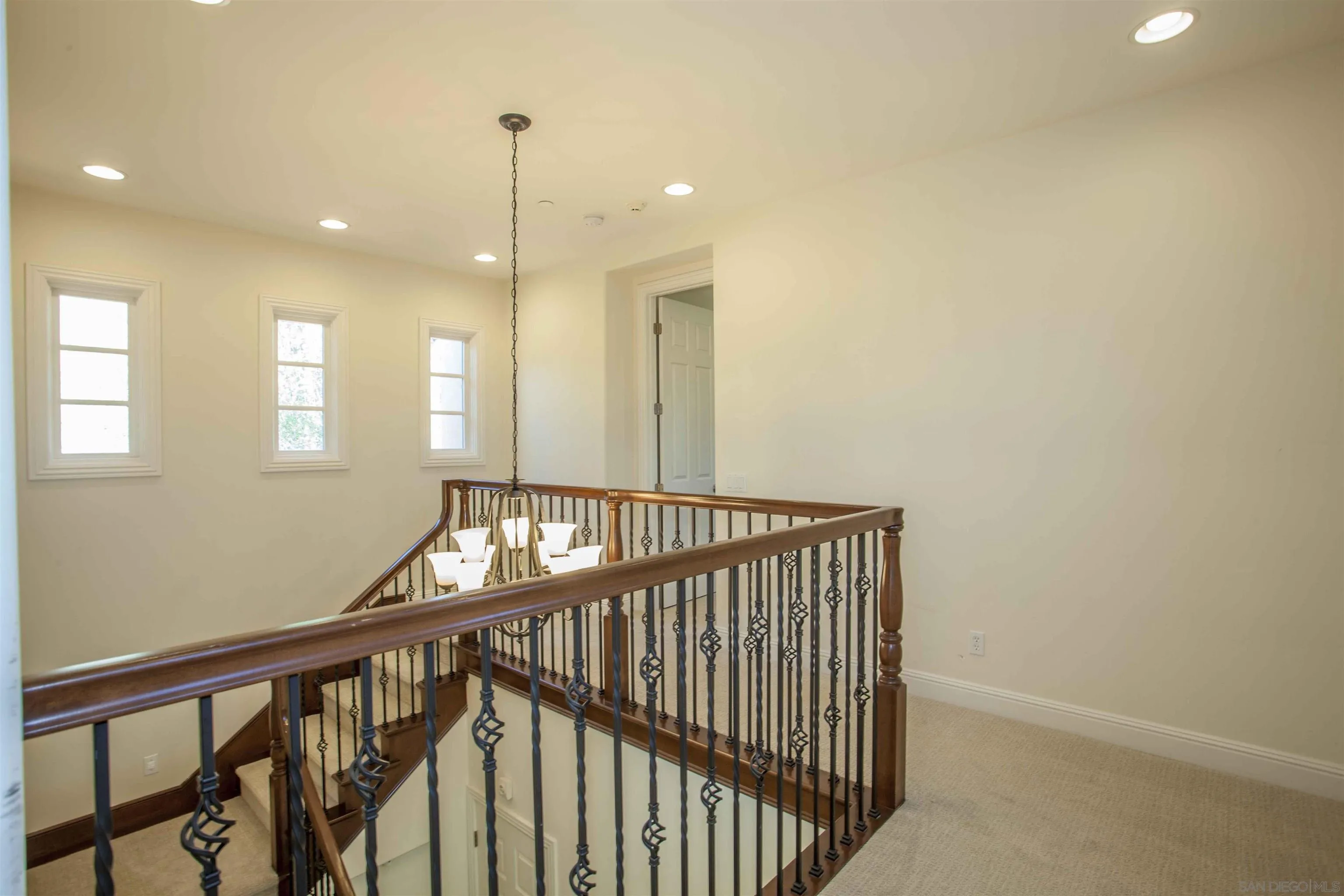 https://cdn.realtyfeed.com/cdn/127/250040381/0d9a43c78d8f8292b59194daba96764b.webp
