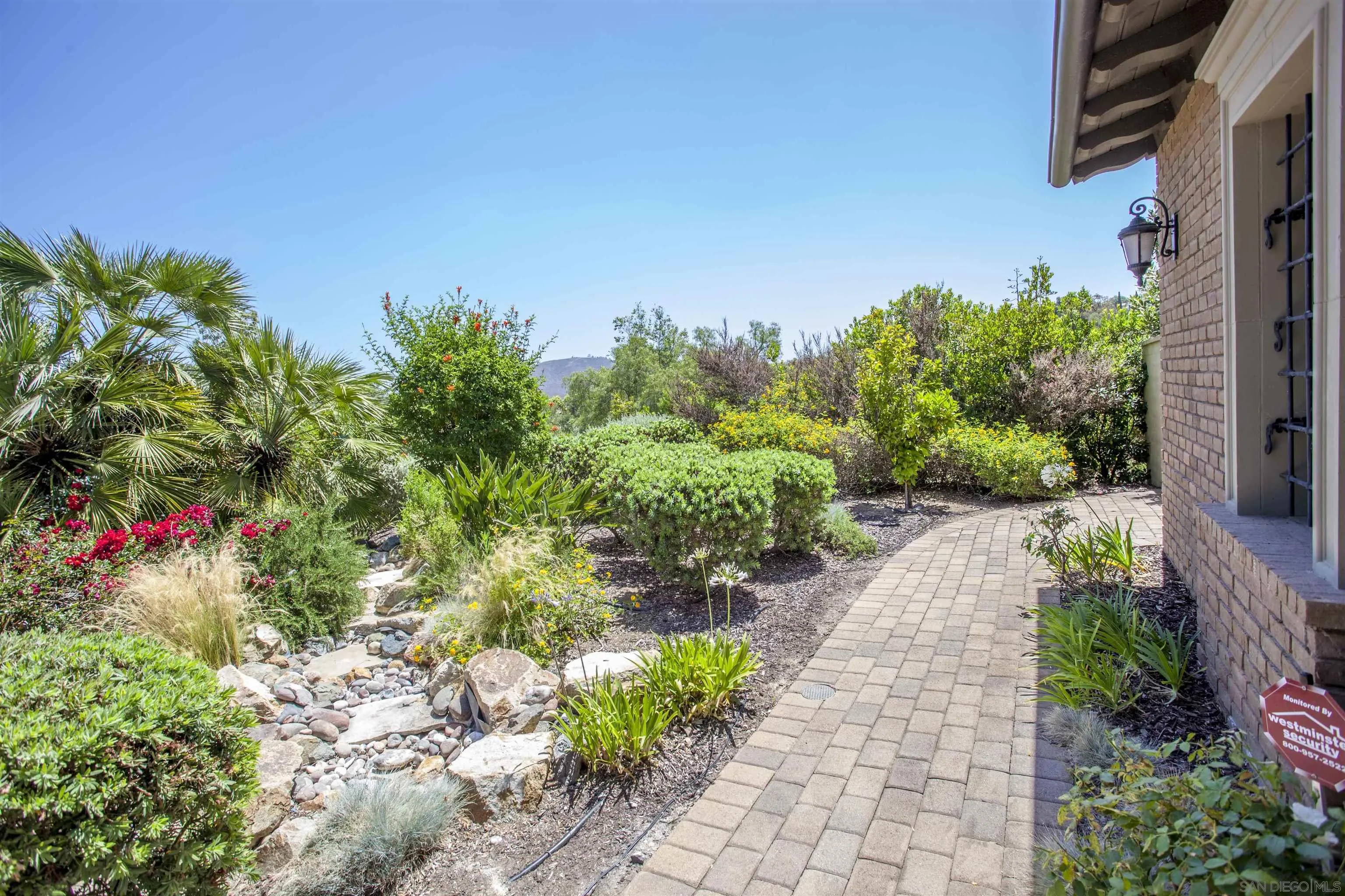 https://cdn.realtyfeed.com/cdn/127/250040381/5a9e97a8b42dc5354198ec9785f1ea79.webp