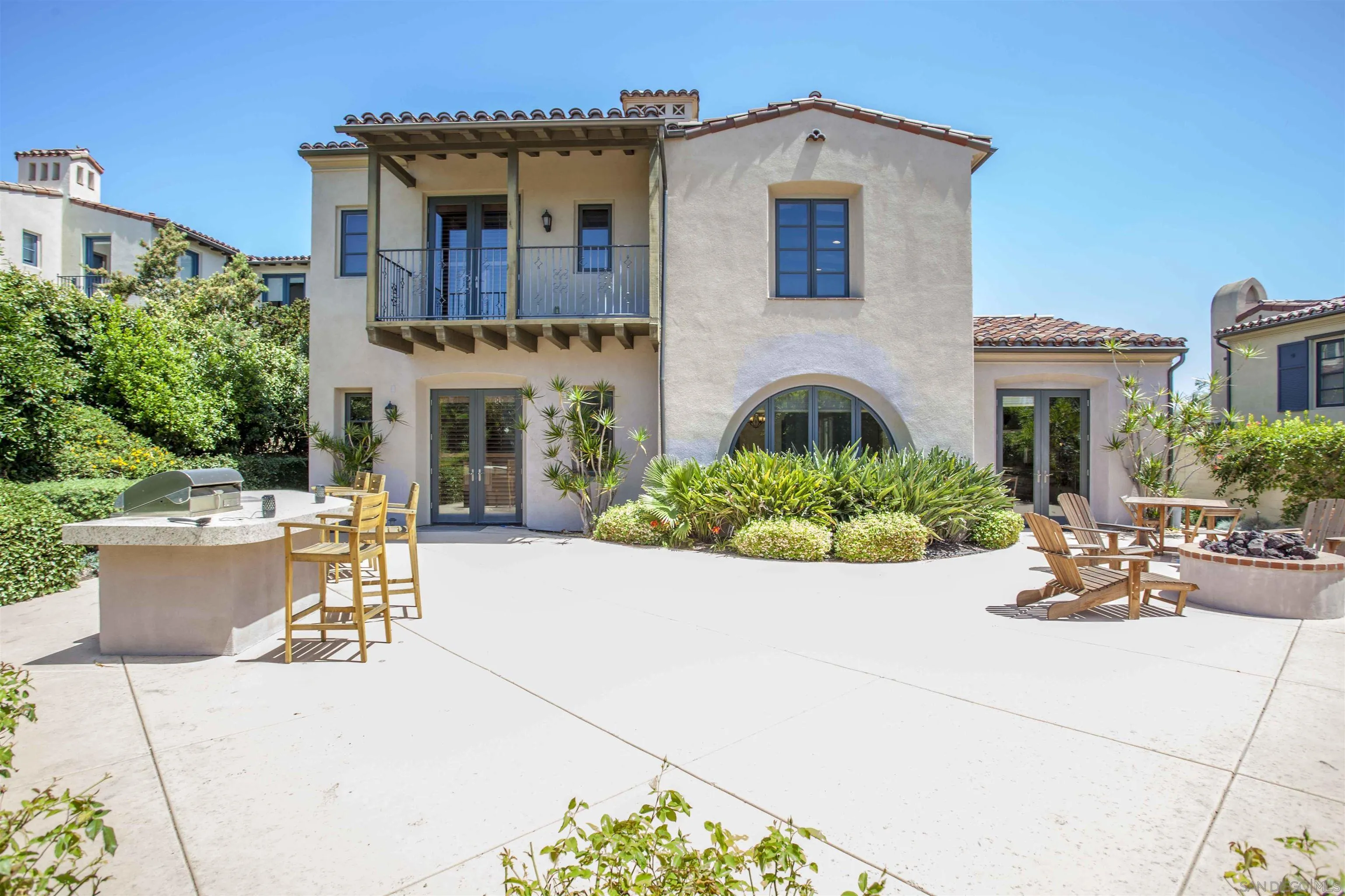 https://cdn.realtyfeed.com/cdn/127/250040381/9be96660796861d7ec29b4a3345a3312.webp