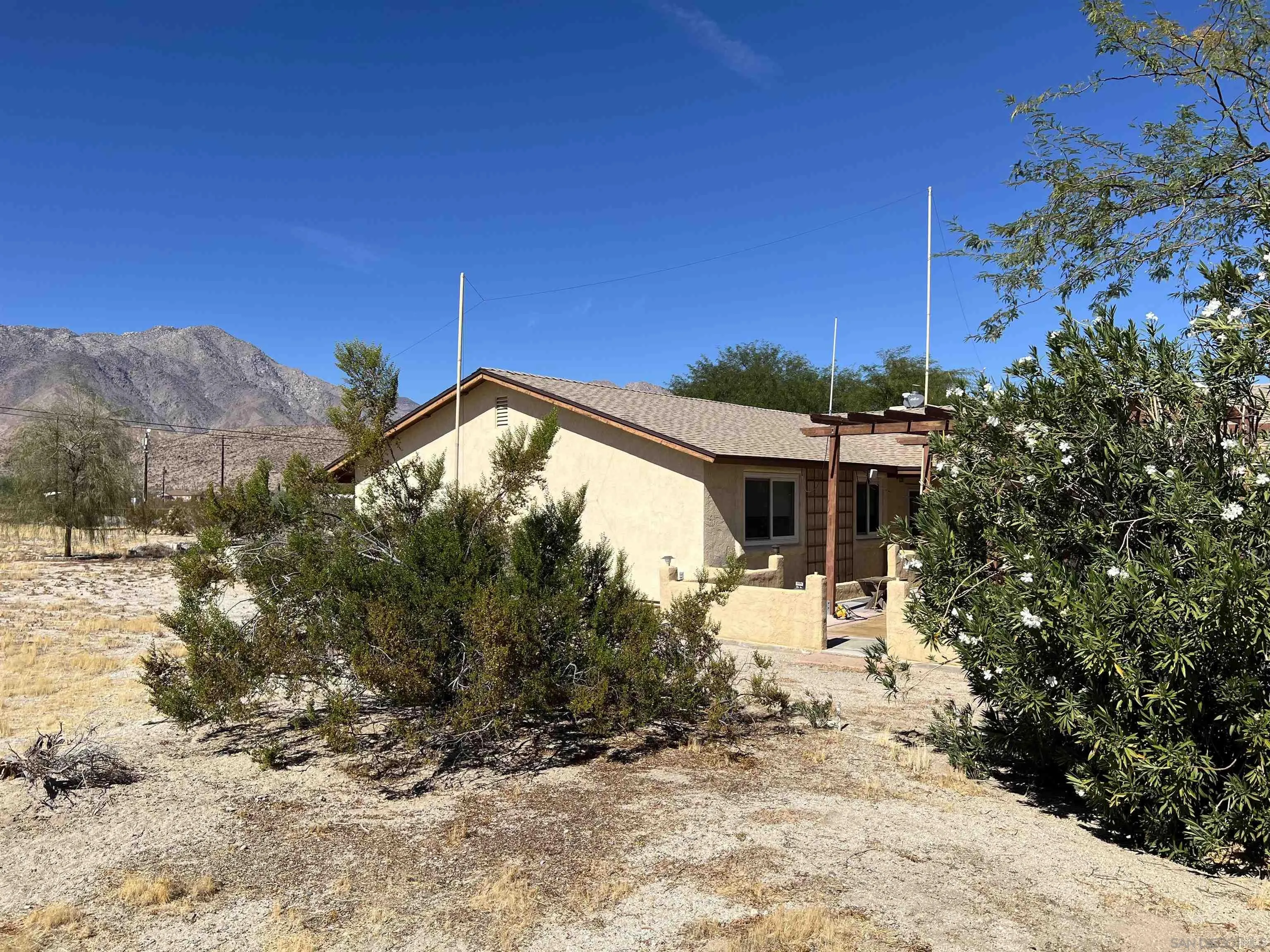 https://cdn.realtyfeed.com/cdn/127/250040384/a3c6830103a534d7fd3b82a824c50e65.webp