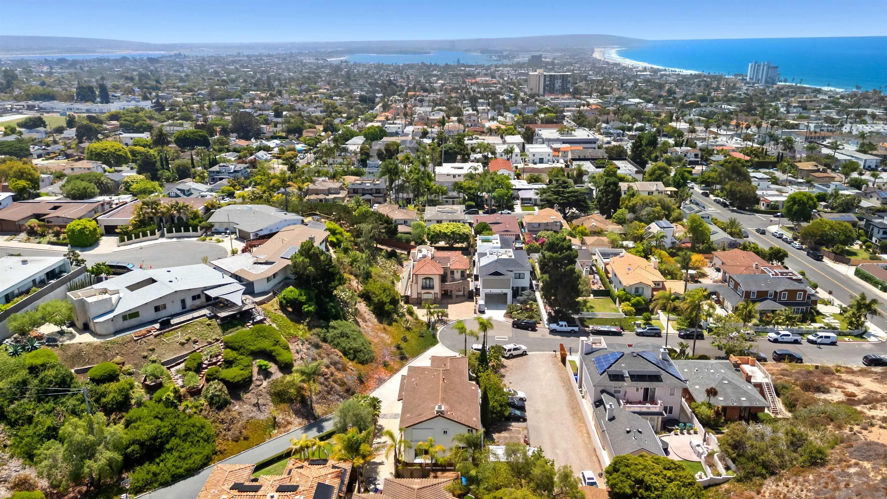 https://cdn.realtyfeed.com/cdn/127/250040385/15582c0f2e59c44f2b803a8aafecdd0a.webp